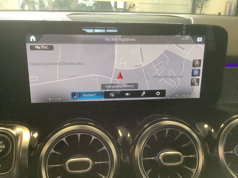 Mercedes-Benz GLB 200 d Progressive NAVI LED RADIO TEMPO MFL 9