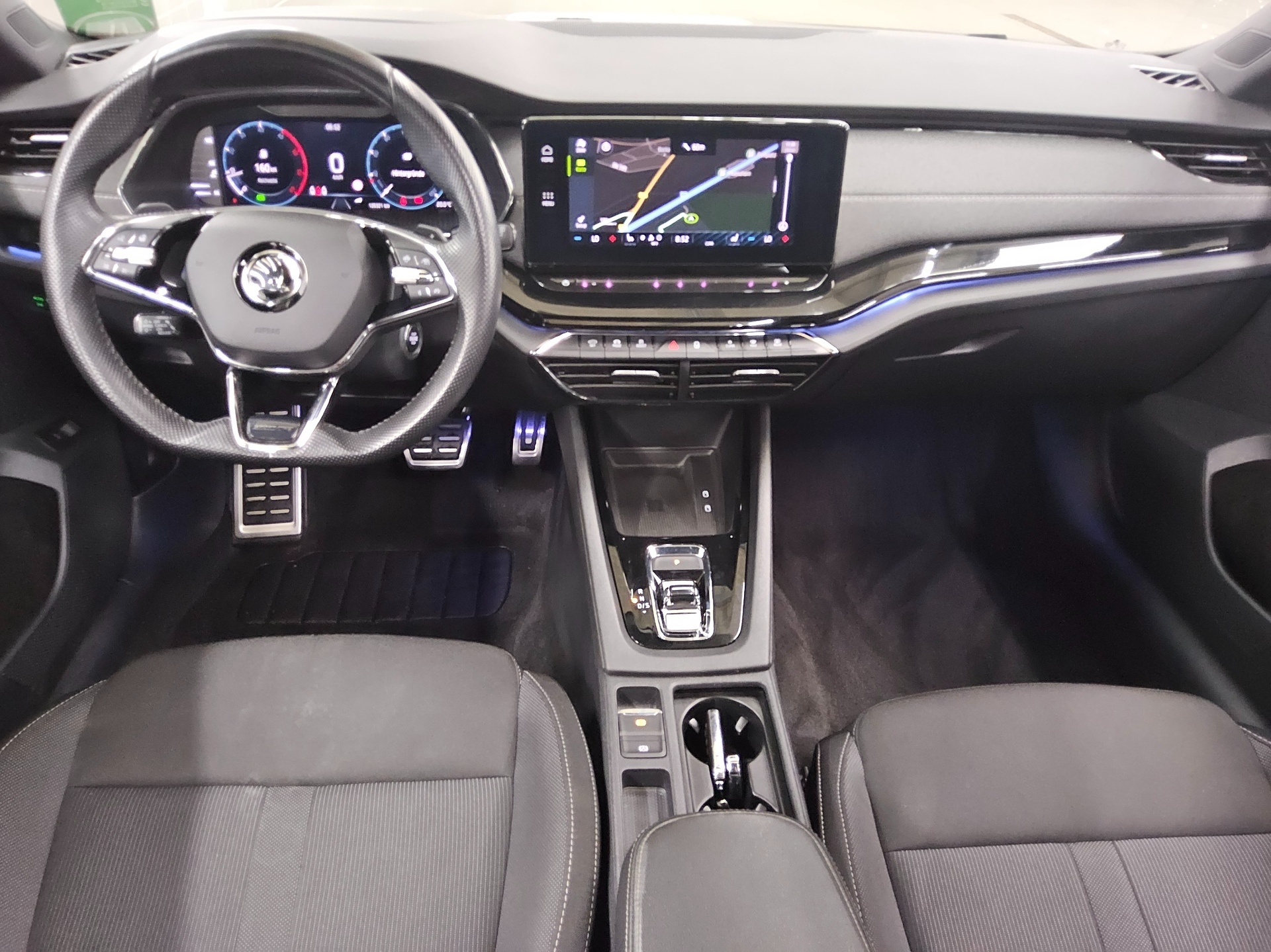 Skoda Octavia Kombi 2.0 TDI SportLine Navi LED Virtual RFK 5