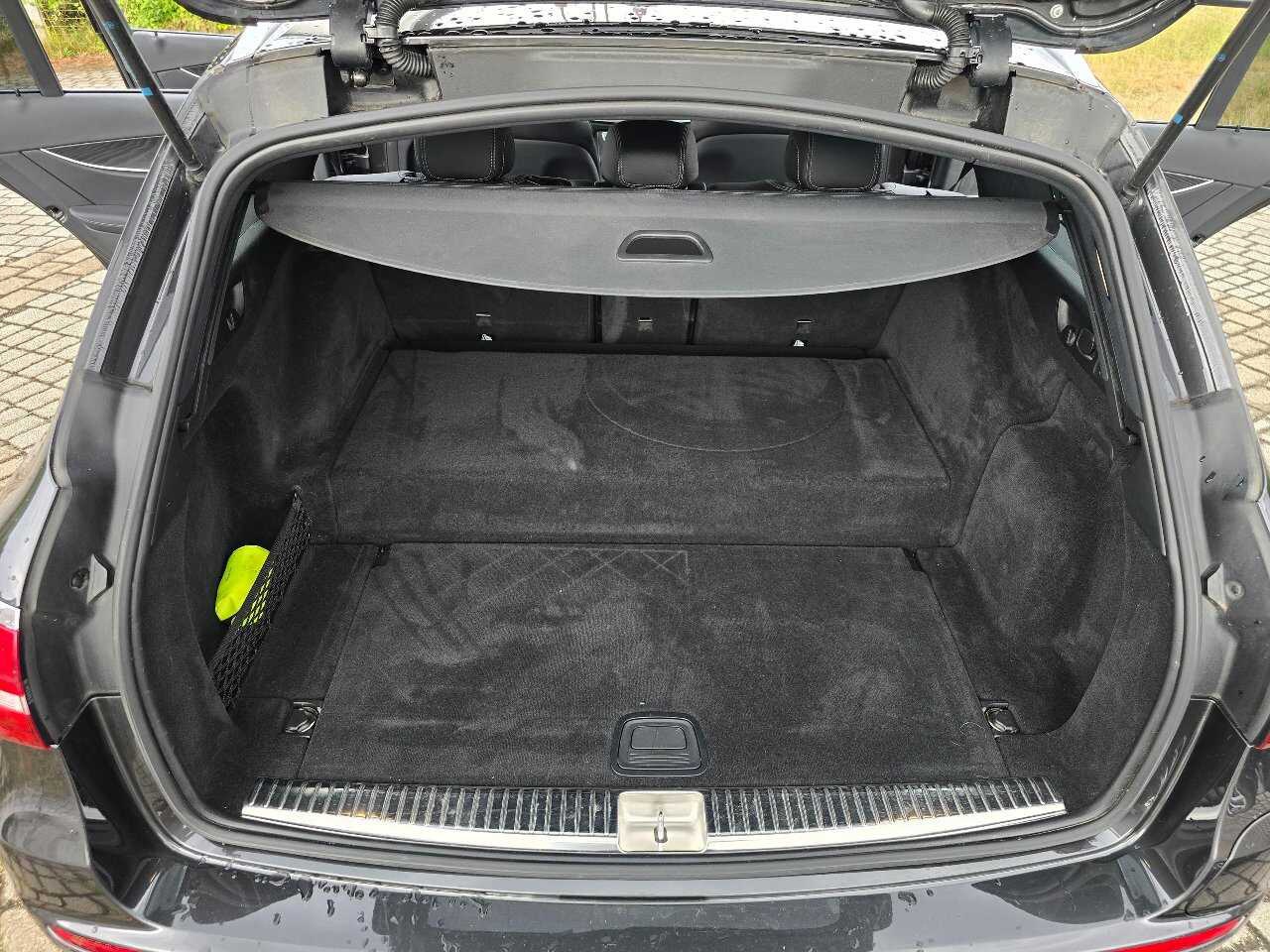 Mercedes-Benz E 300 T de Avantgarde NAVI LED MEMORY SHZ RFK 10