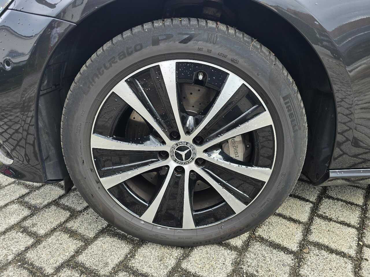 Mercedes-Benz E 300 T de Avantgarde NAVI LED MEMORY SHZ RFK 12
