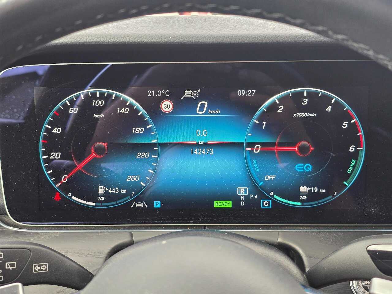 Mercedes-Benz E 300 T de Avantgarde NAVI LED MEMORY SHZ RFK 8