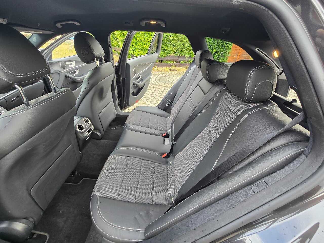Mercedes-Benz E 300 T de Avantgarde NAVI LED MEMORY SHZ RFK 7