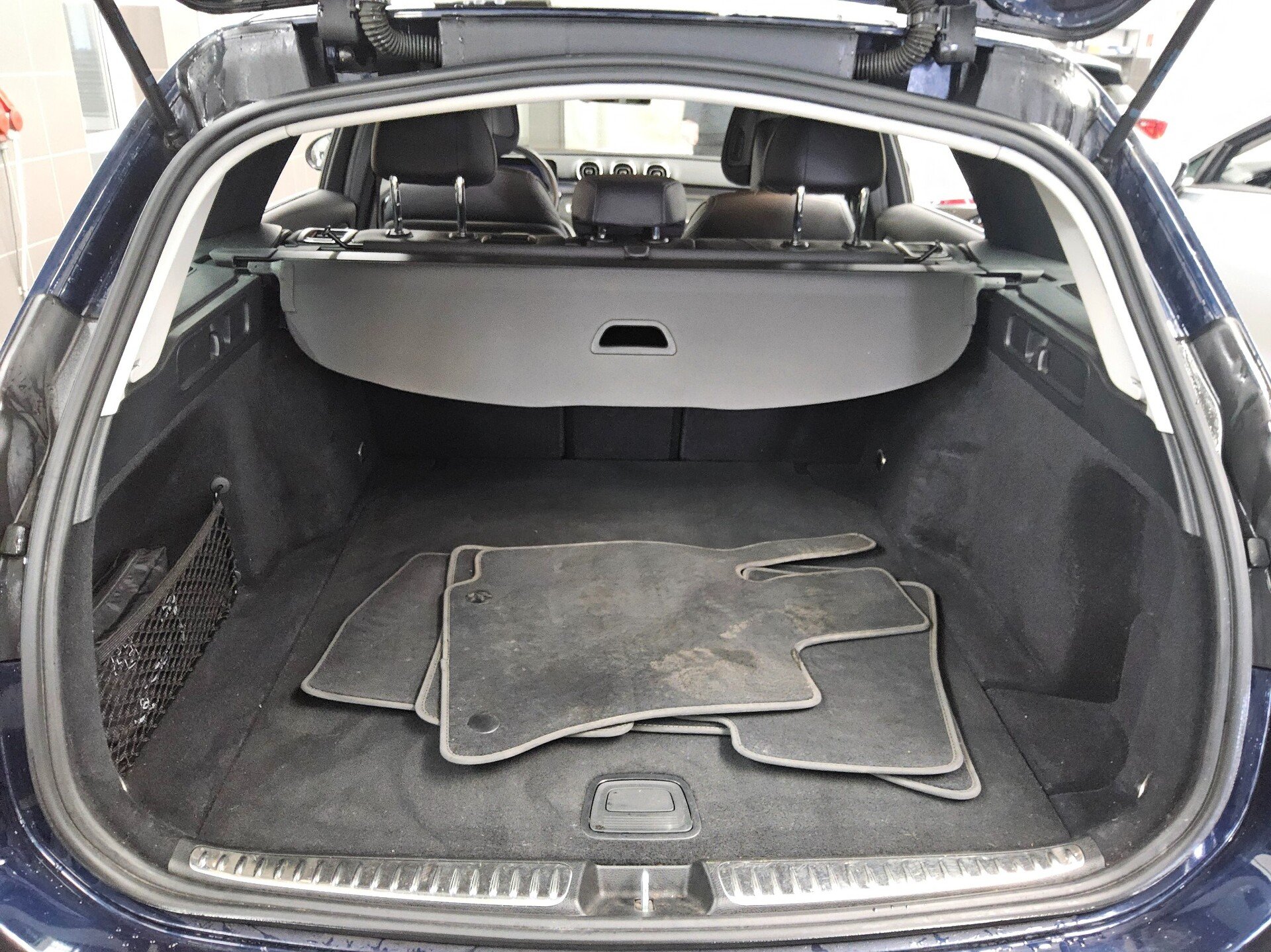 Mercedes-Benz C 220 T d Avantgarde Leder Navi LED RfK Distr+ 12