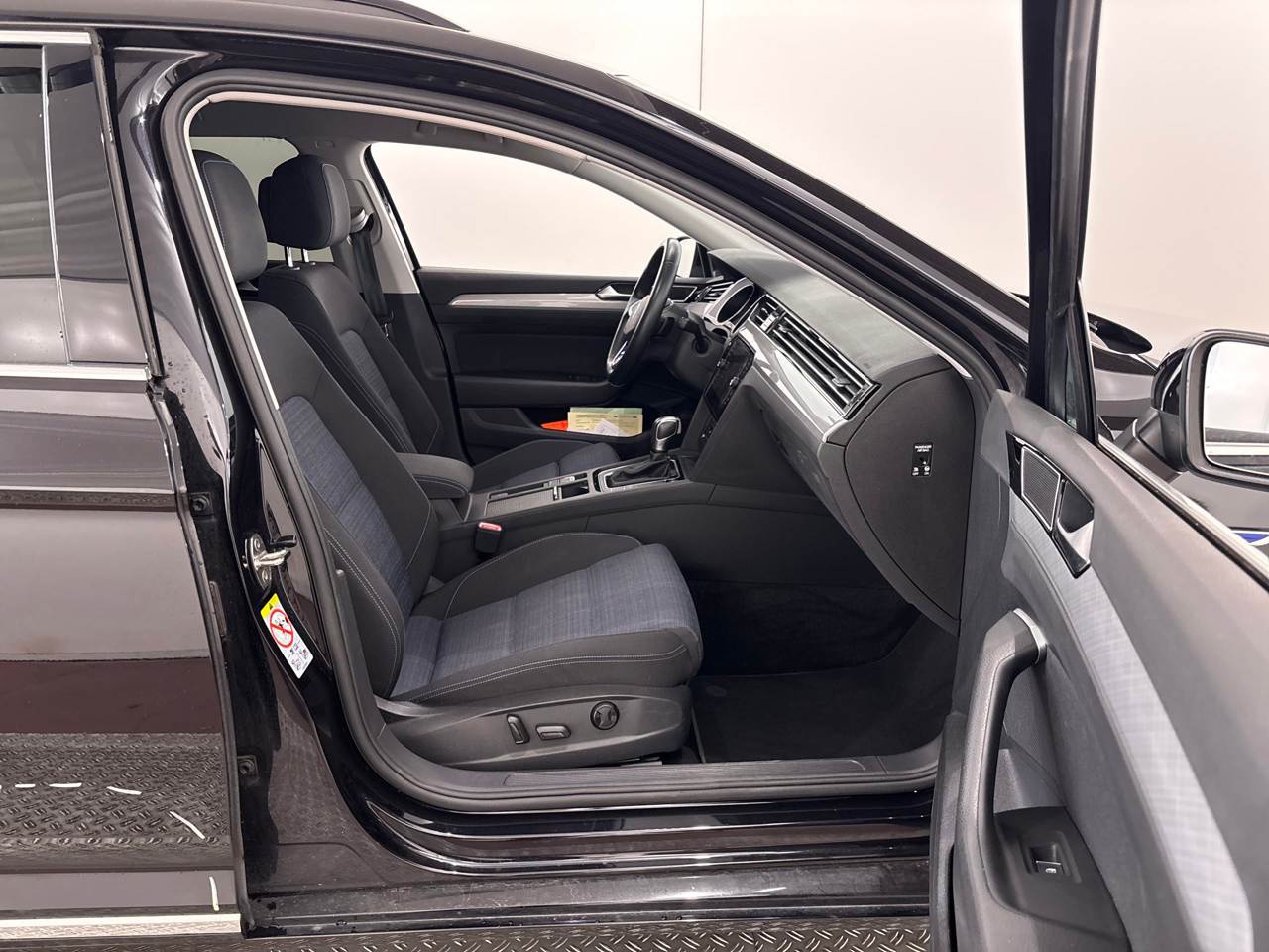 Volkswagen Passat Variant GTE 1.4 TSI NAVI KLIMAAUT LED SHZ PDC 6