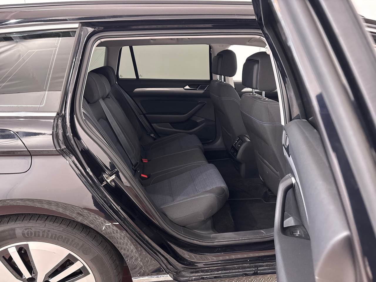 Volkswagen Passat Variant GTE 1.4 TSI NAVI KLIMAAUT LED SHZ PDC 7