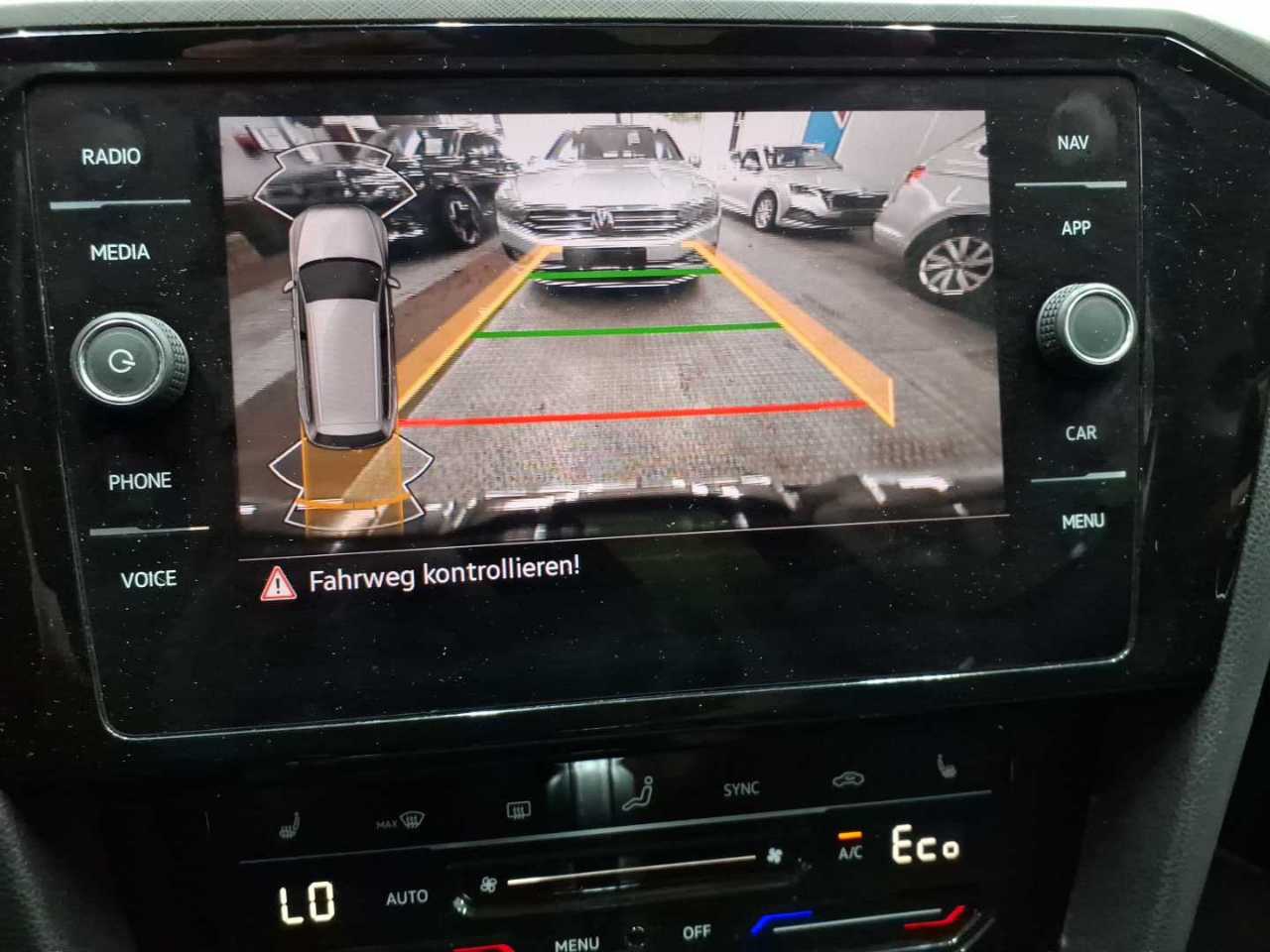 Volkswagen Passat Variant GTE 1.4 TSI NAVI KLIMAAUT LED SHZ PDC 11