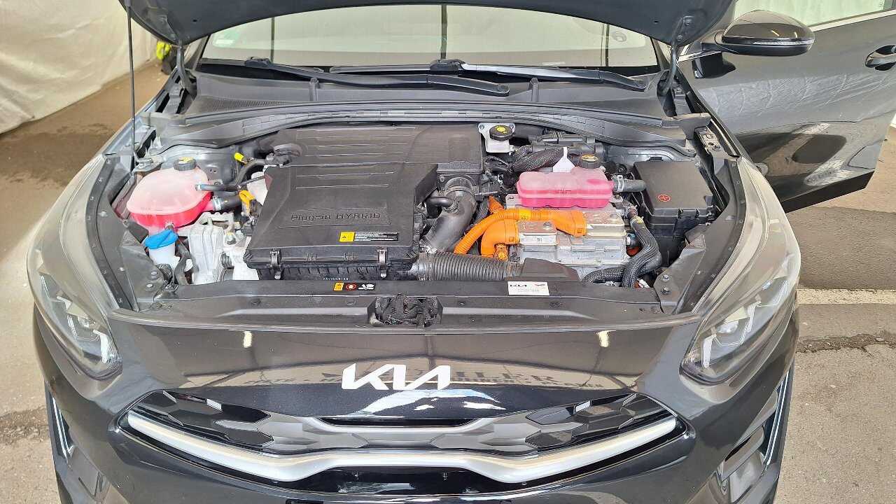 Kia cee'd Sportswagon 1.6 PHEV Platinum PANO RFK 10