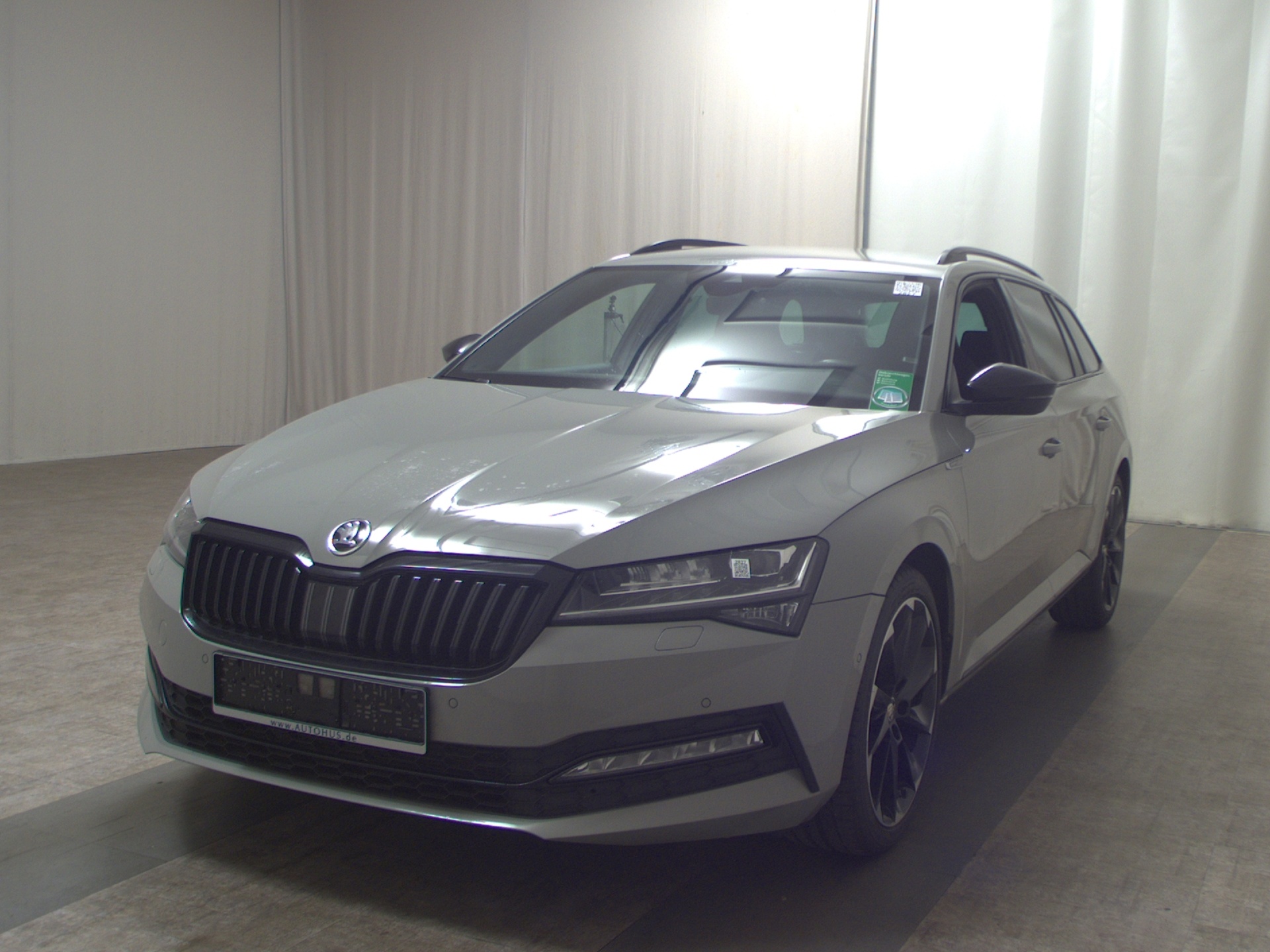 Skoda Superb Kombi 2.0 TDI SportLine T-Leder Navi LED Virtual 2