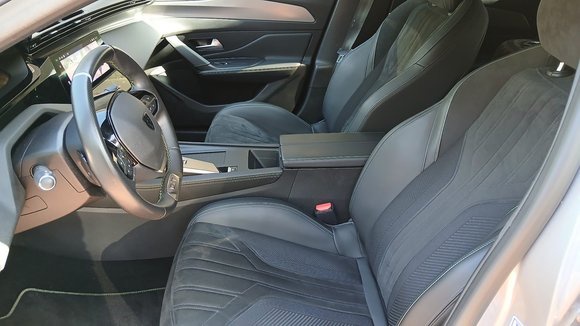 Peugeot 308 1.5 BlueHDI GT-Line NAVI KLIMA LED PDC RFK 7