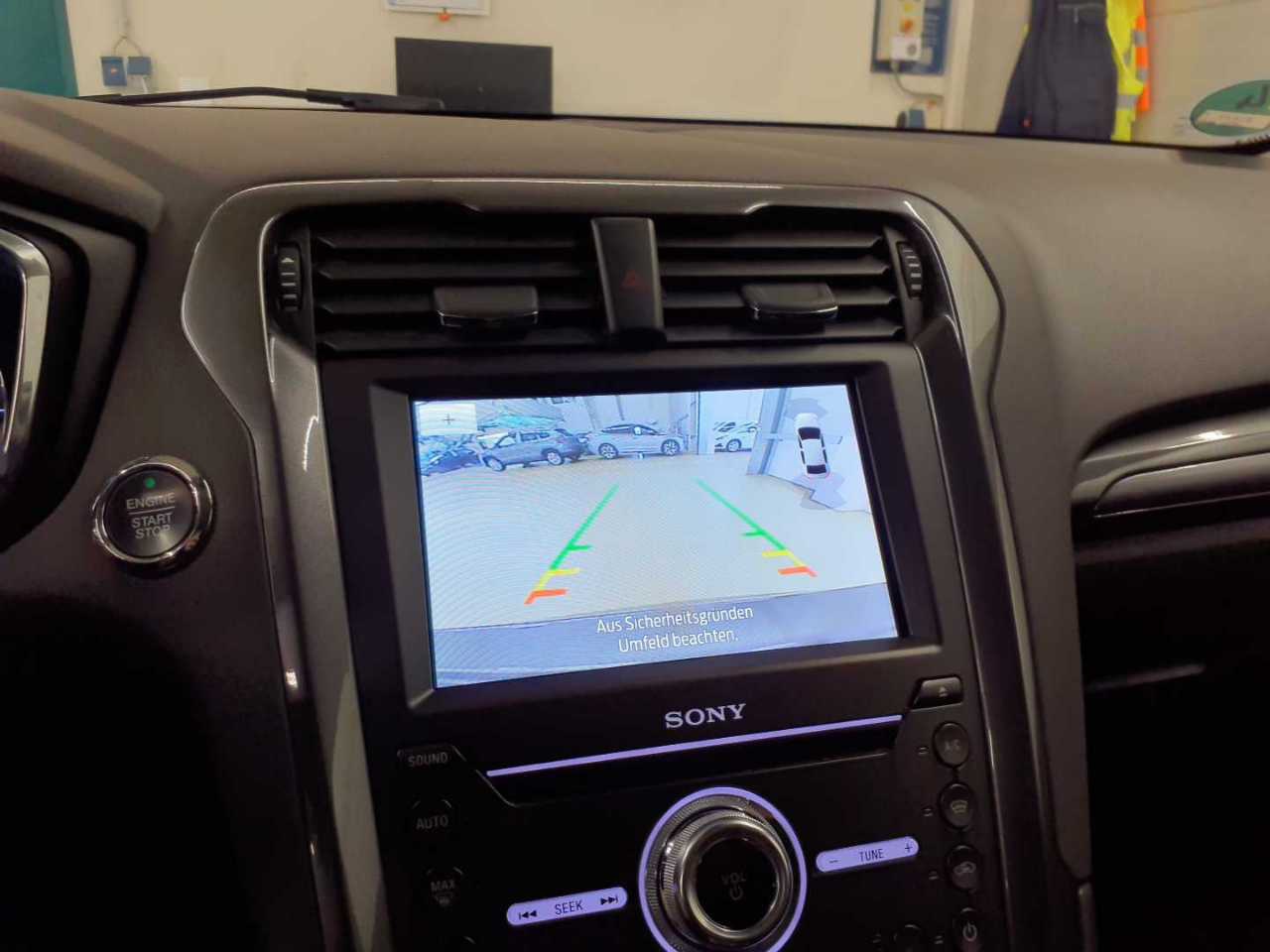 Ford Mondeo Titanium NAVI KLIMAAUT LED SHZ PDC 12