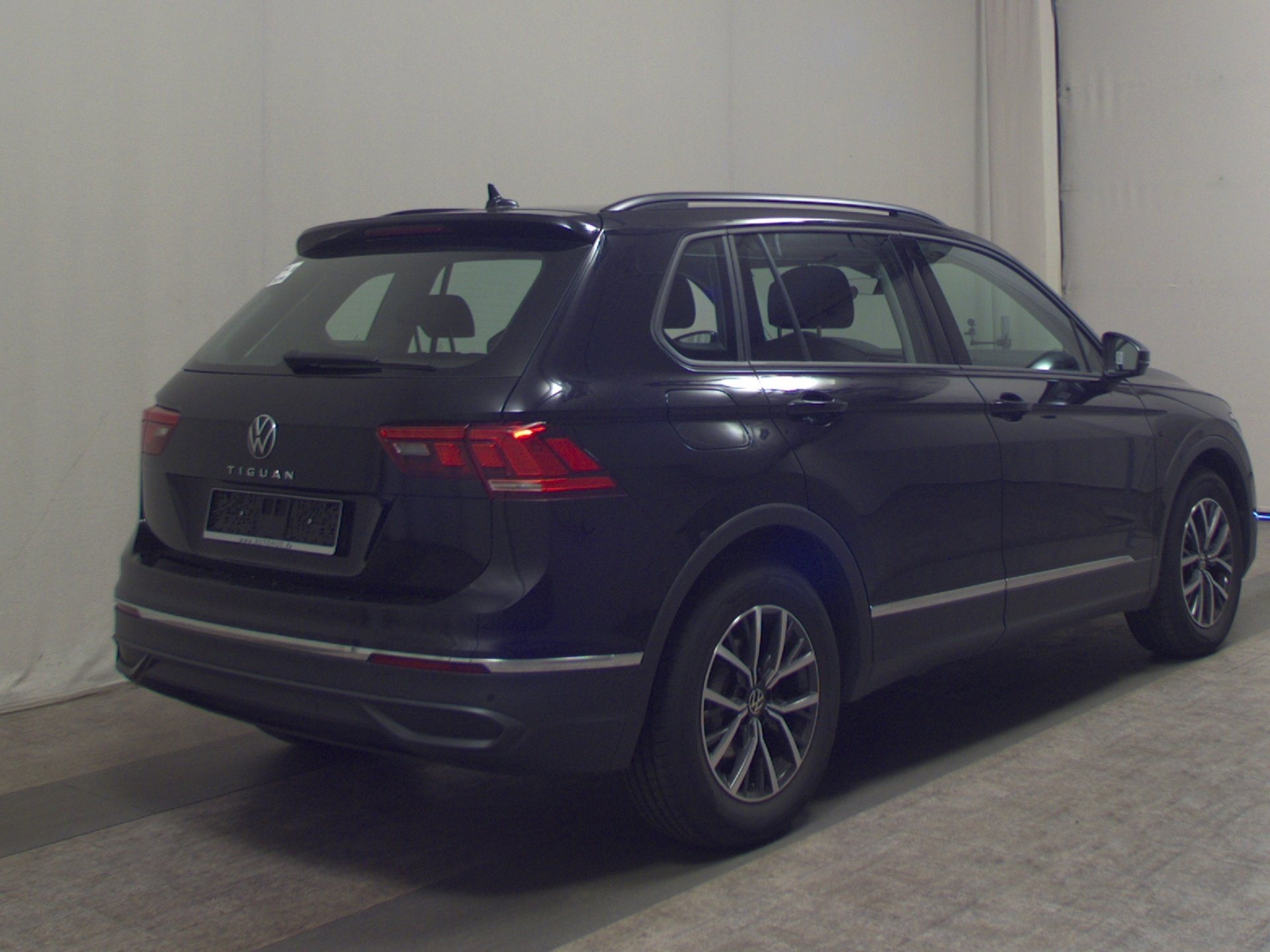 Volkswagen Tiguan 2.0 TDI Life Navi LED AHK 4