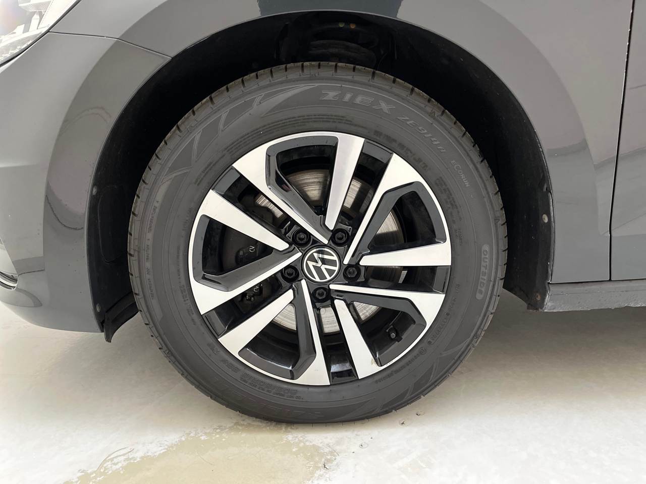 Volkswagen Touran 2.0 TDI United Navi LED RFK SHZ 12