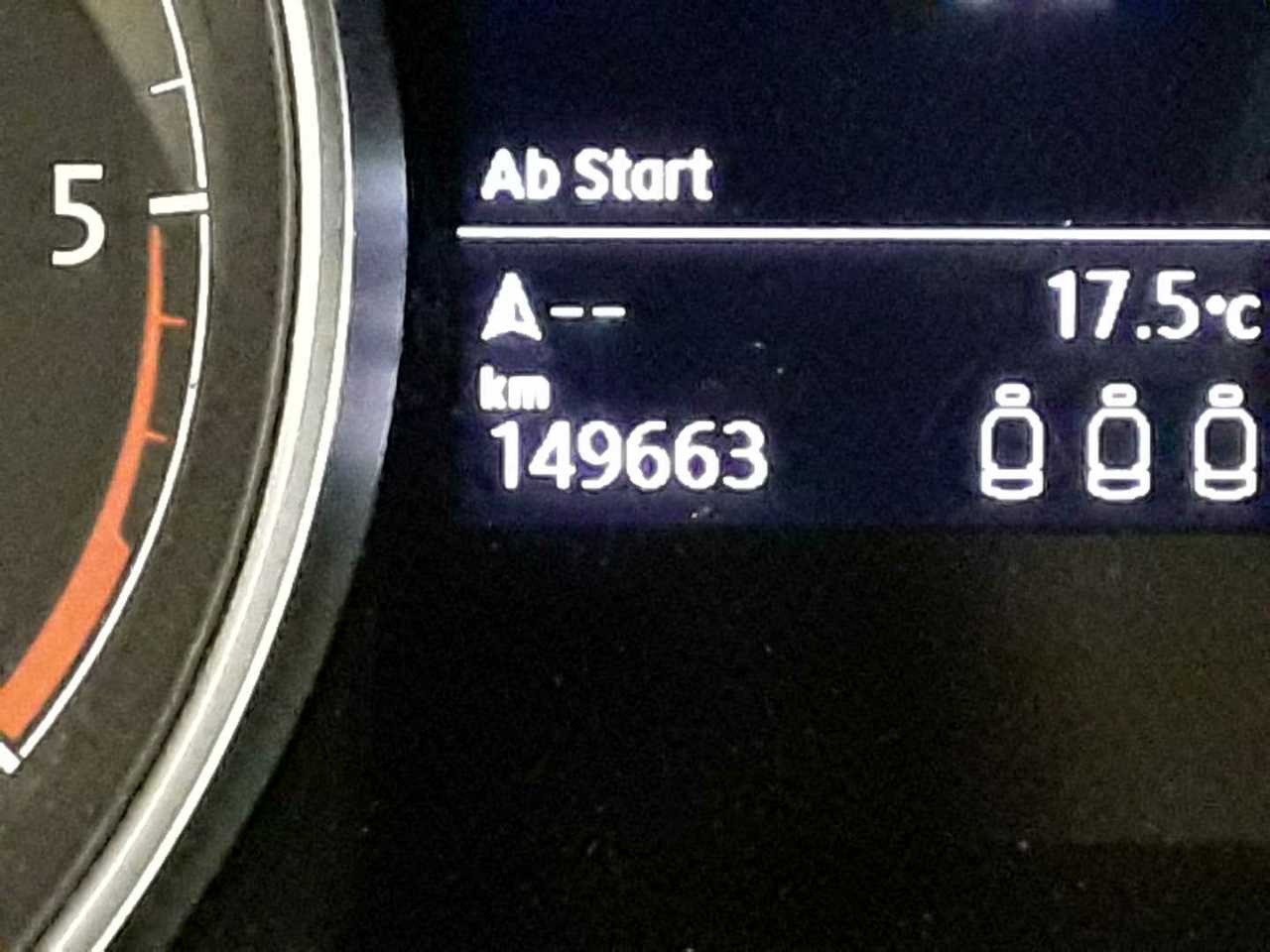 Volkswagen Touran 2.0 TDI United Navi LED RFK SHZ 8