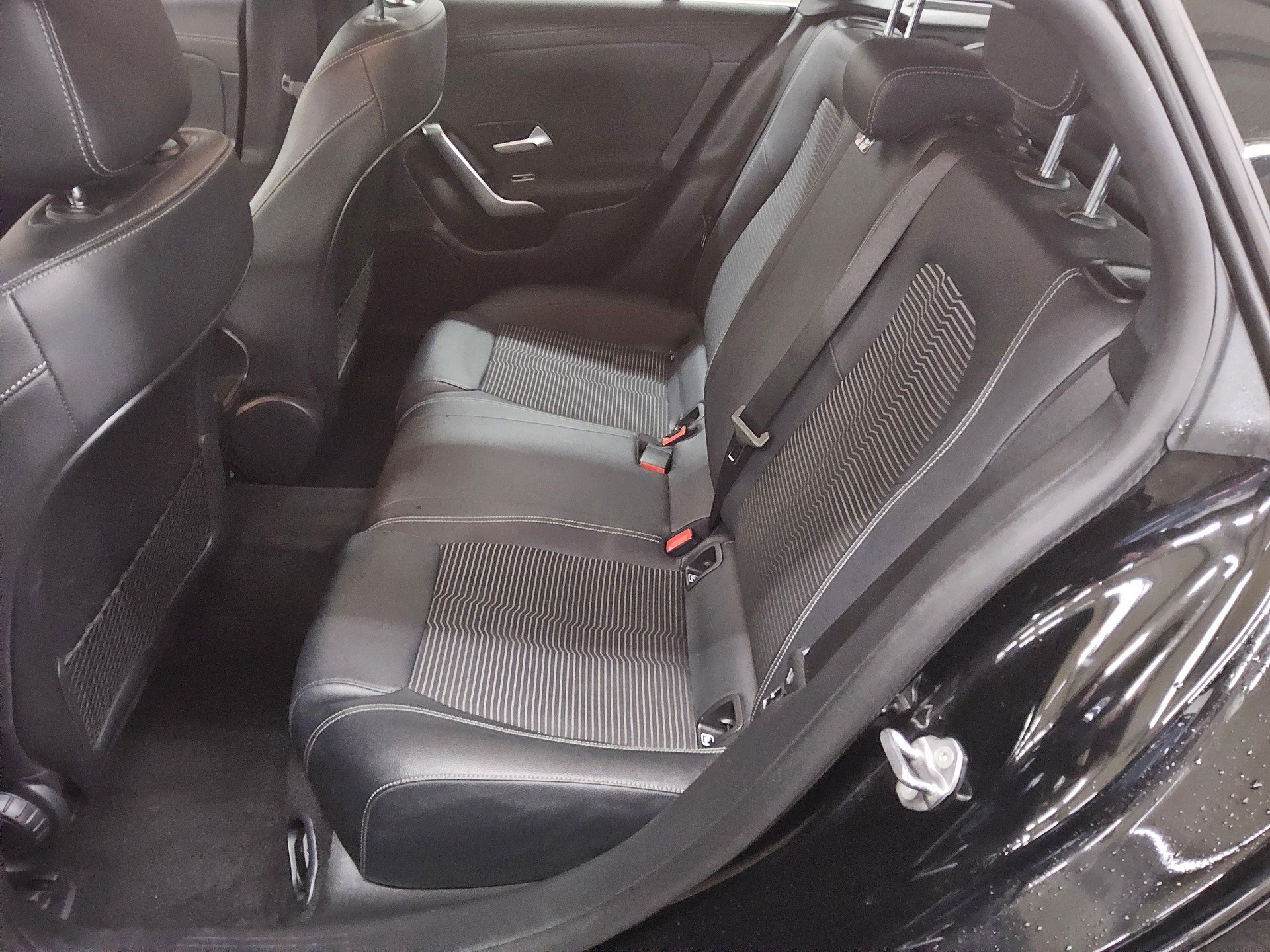 Mercedes-Benz CLA 200 SB d Progressive Navi MBUX 360° Distr.+ 13