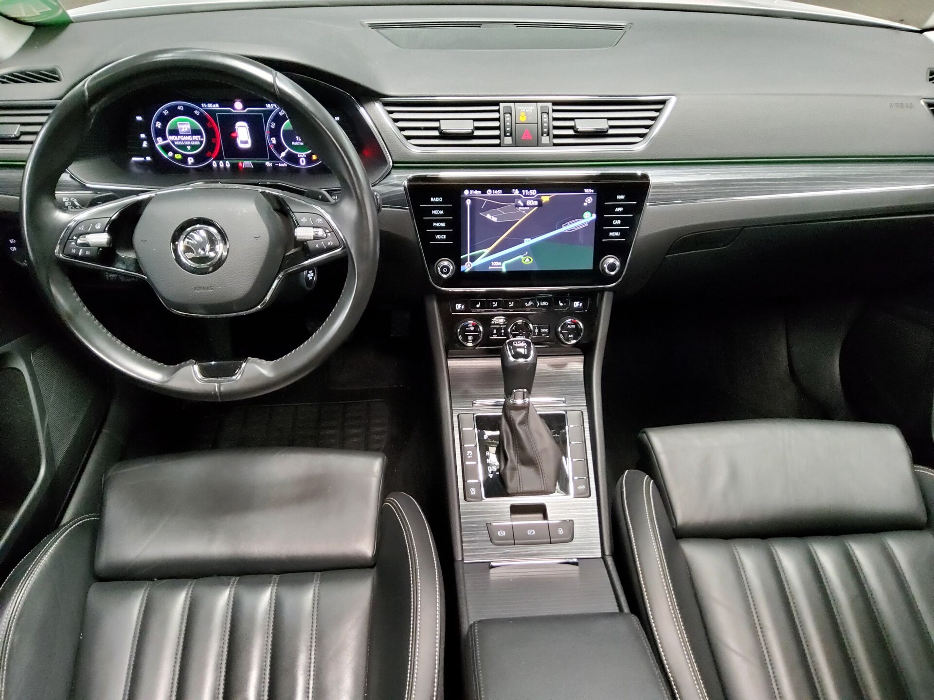 Skoda Superb Kombi 2.0 TDI Style Leder Navi LED Virtual Pano 5