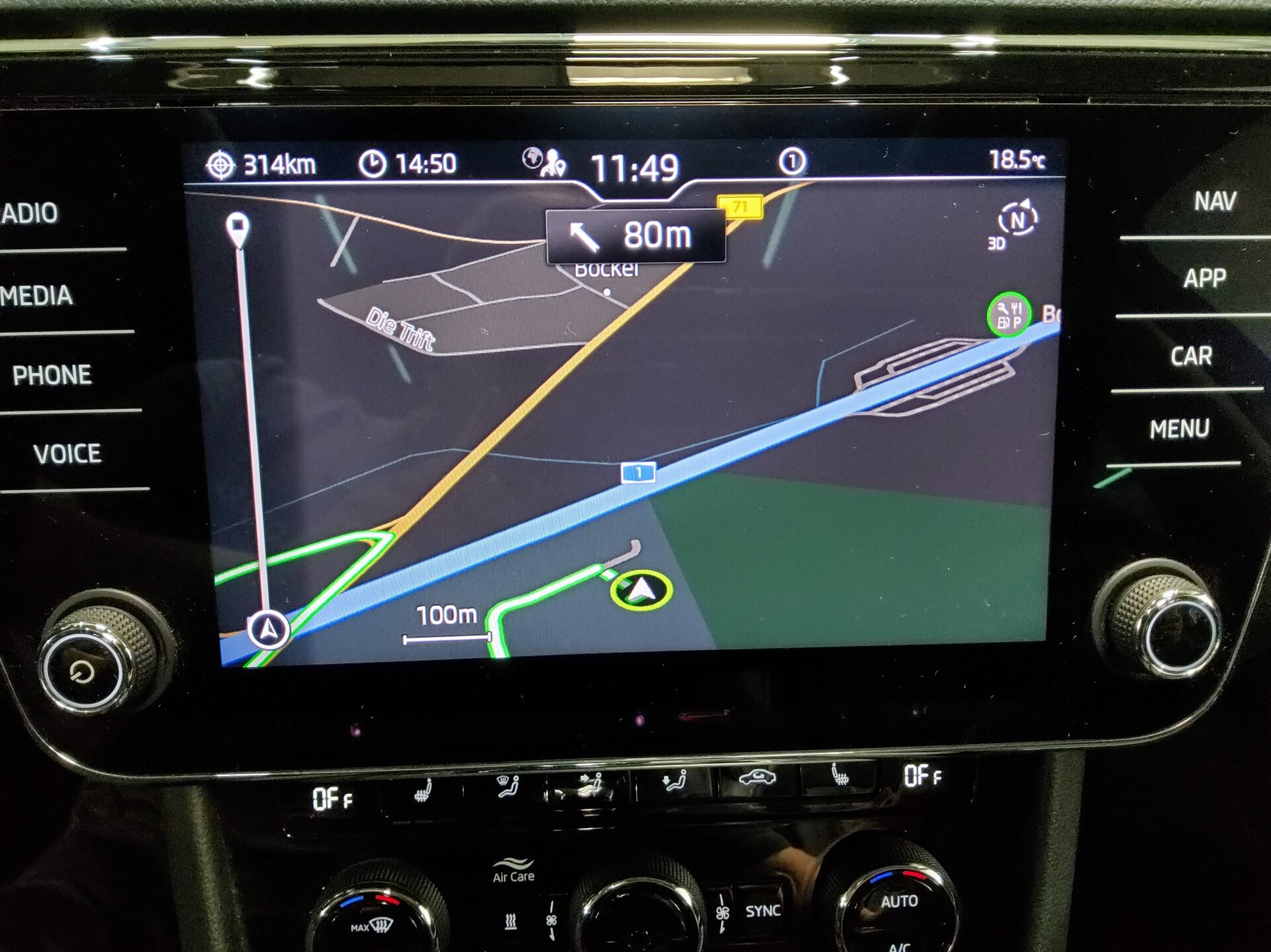 Skoda Superb Kombi 2.0 TDI Style Leder Navi LED Virtual Pano 7