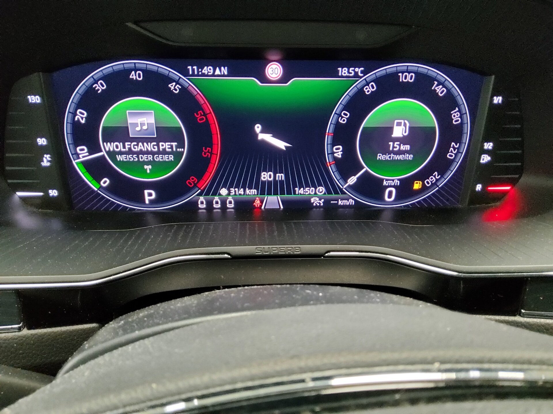 Skoda Superb Kombi 2.0 TDI Style Leder Navi LED Virtual Pano 8