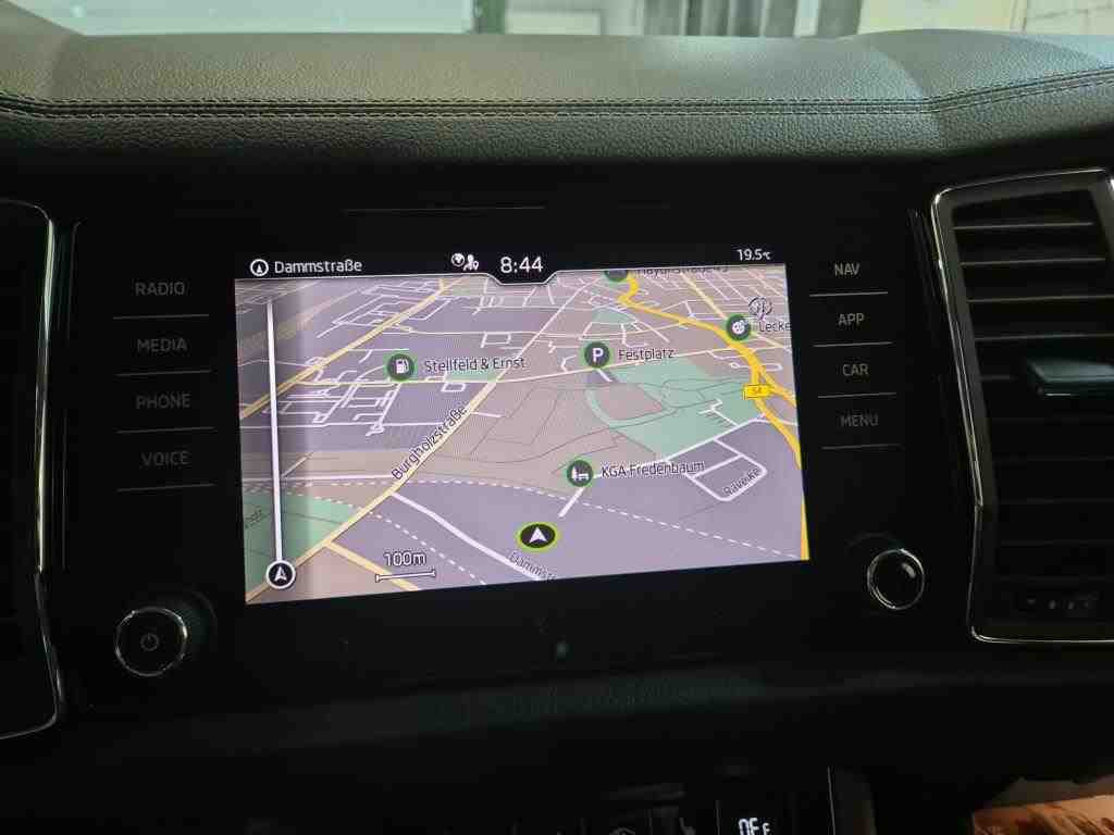 Skoda Kodiaq 2.0 TDI Style Navi LED Shz T-Leder RFK 9