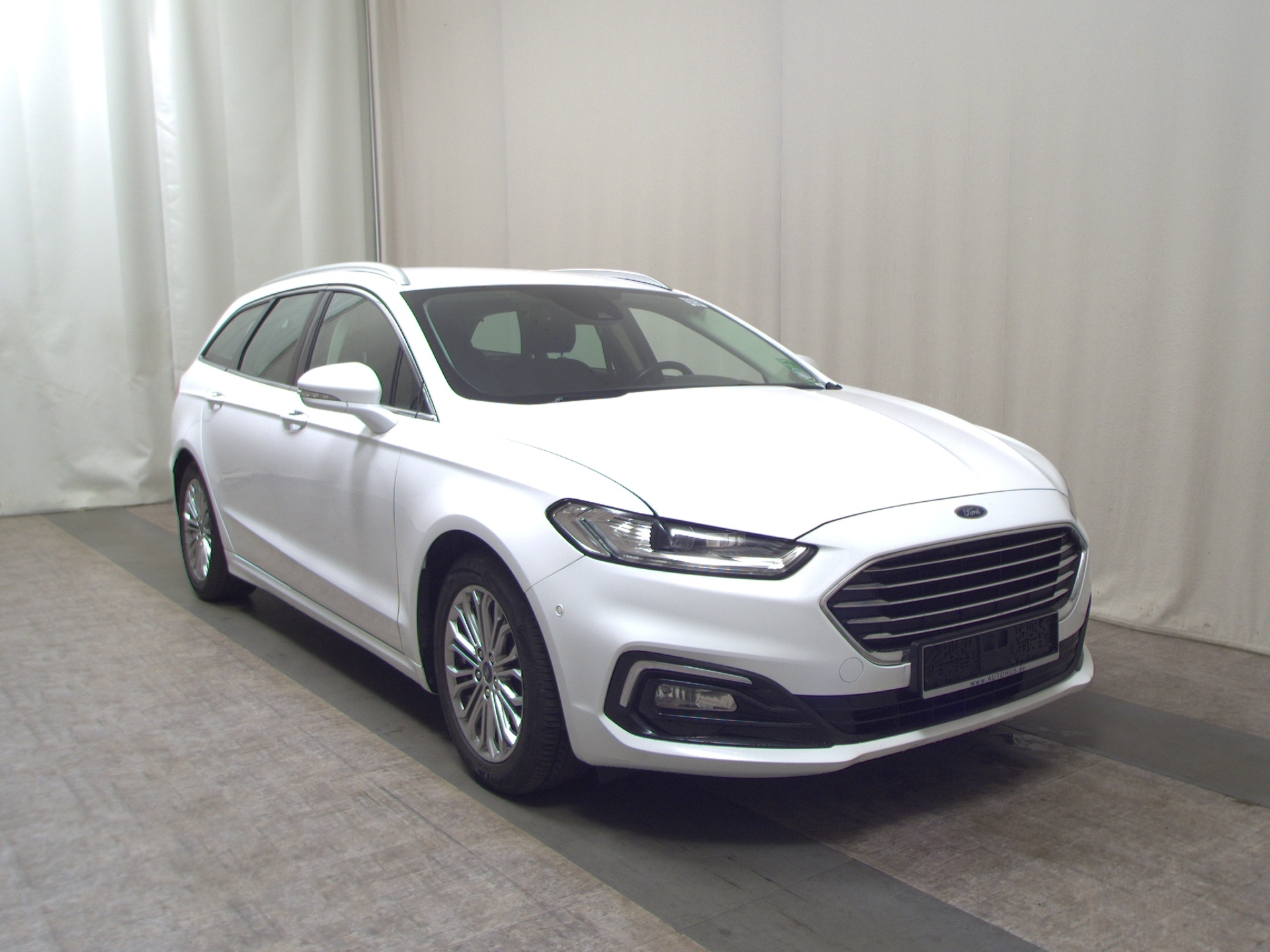 Ford Mondeo Turnier 2.0 EB Titanium Navi LED AHK RfK 3