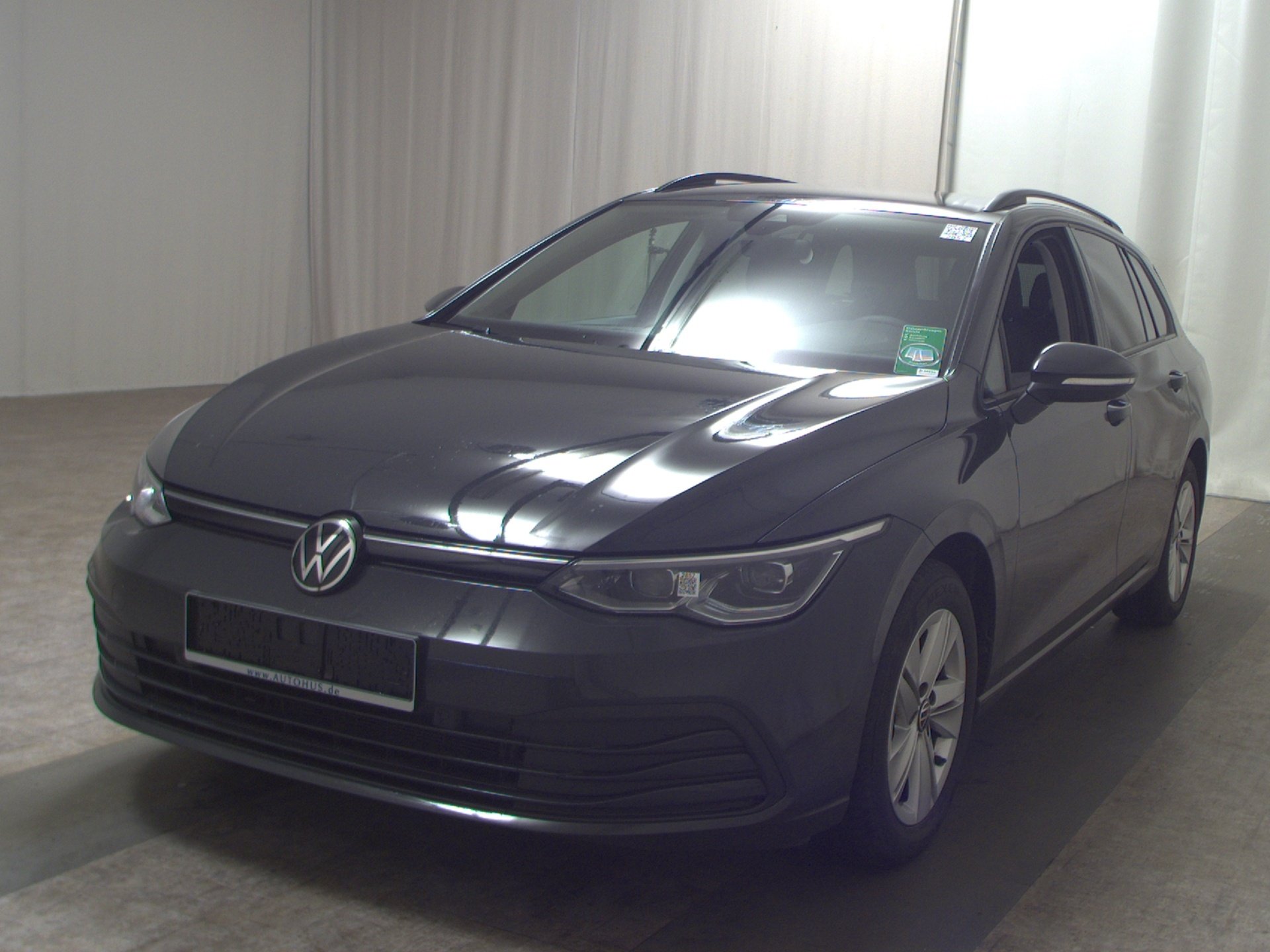 Volkswagen Golf-8 Var. 2.0 TDI Life Navi IQ.Light DC RFK 2