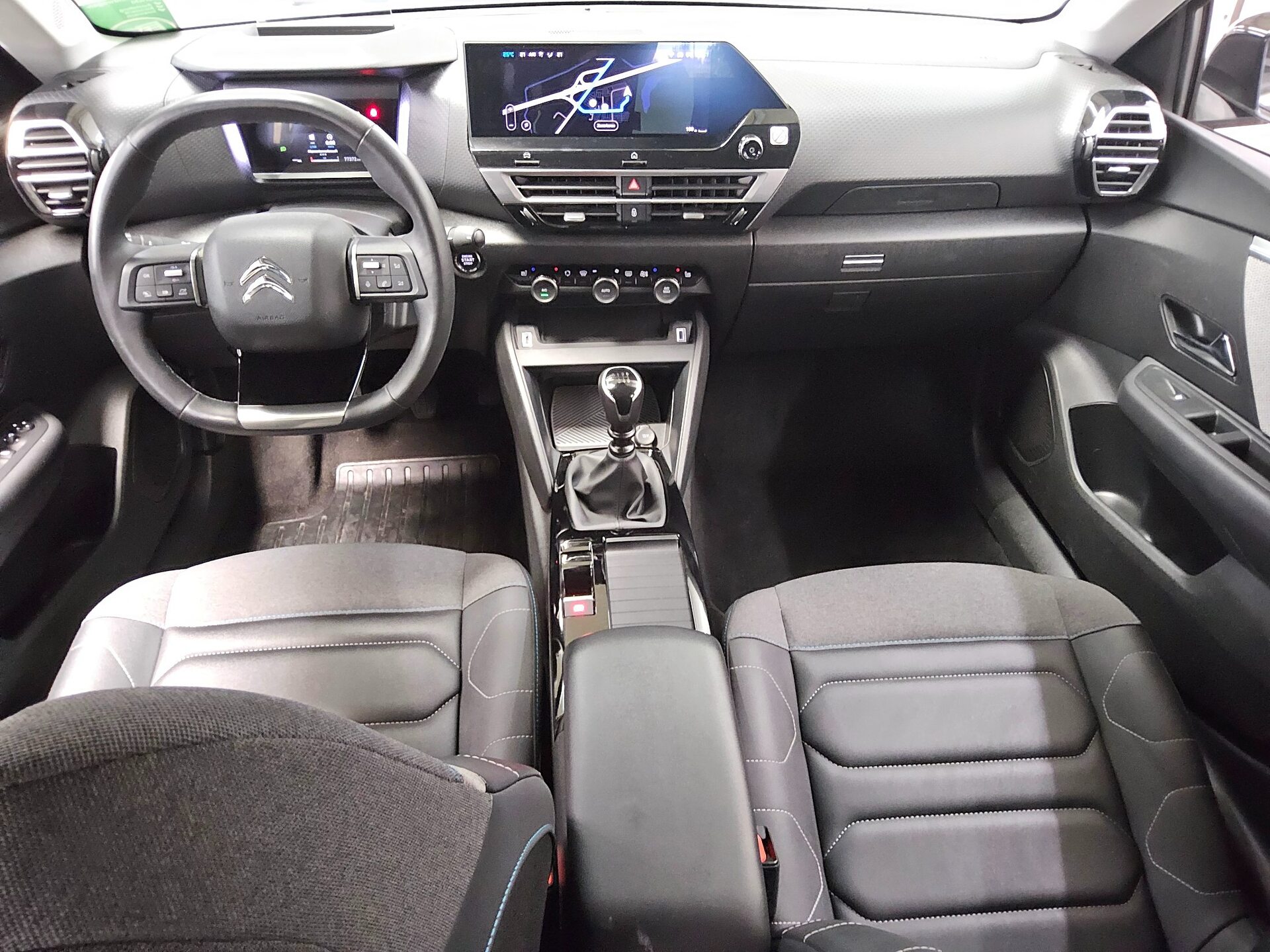 Citroën C4 1.2 PureTech Shine T-Leder 5