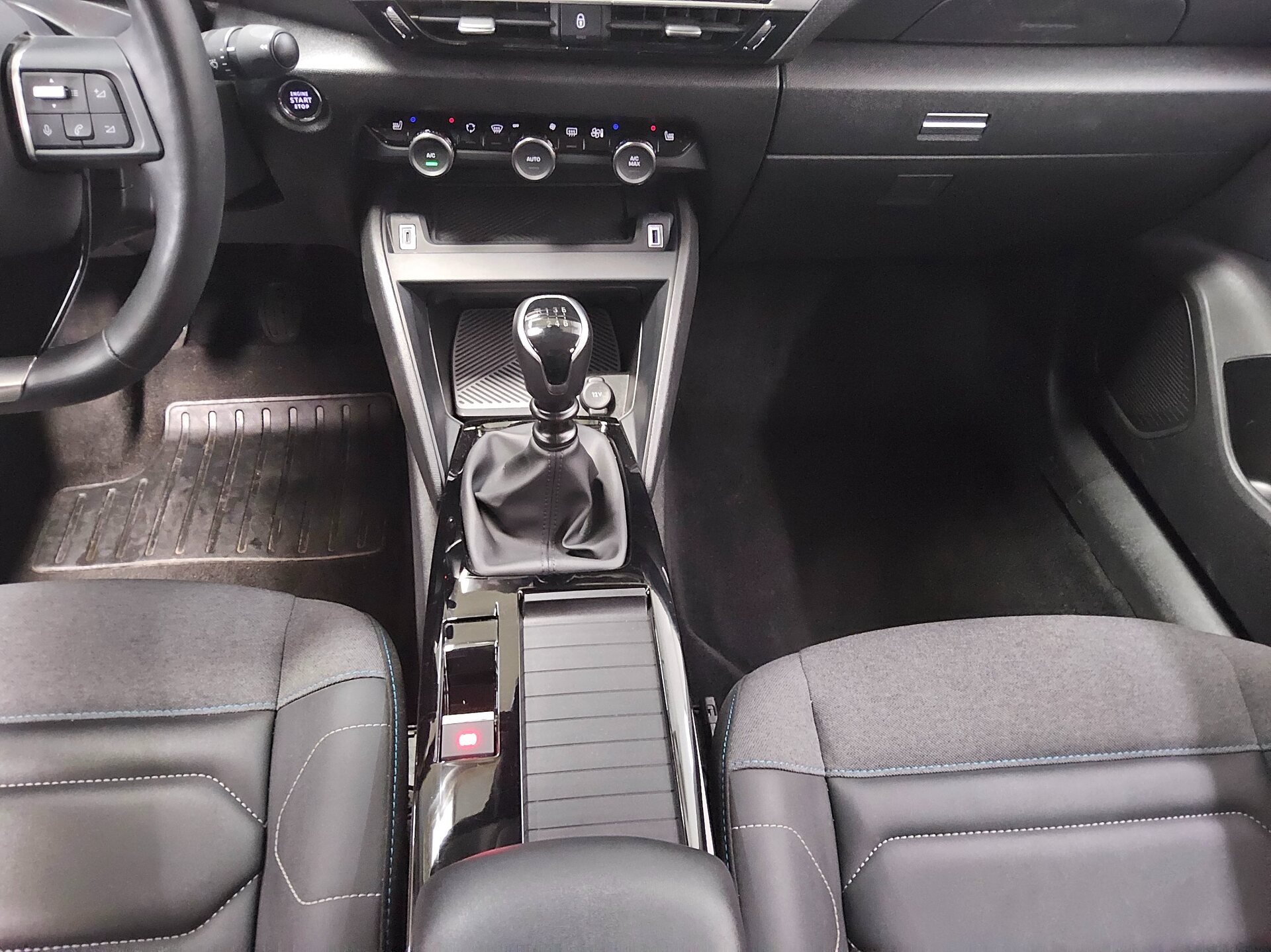 Citroën C4 1.2 PureTech Shine T-Leder 6