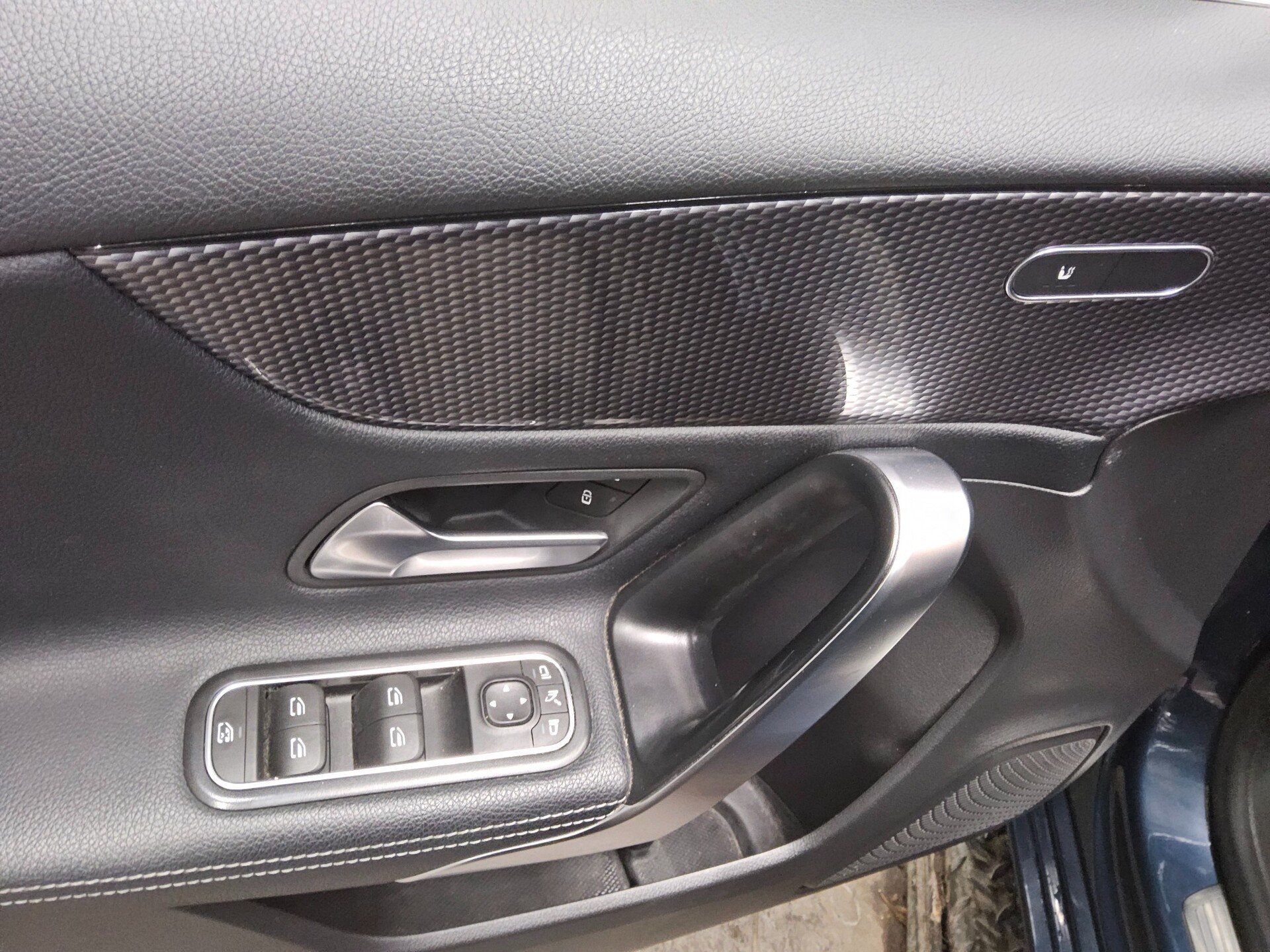 Mercedes-Benz A 200 d Progressive T-Leder AHK Navi LED RFK 9