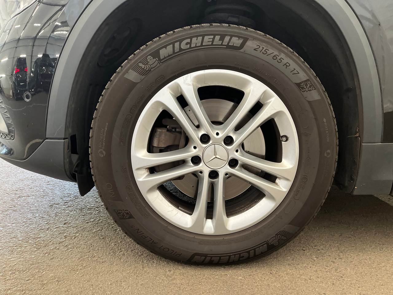 Mercedes-Benz GLA 200 d Progressive Navi LED MBUX T-Leder RFK 12