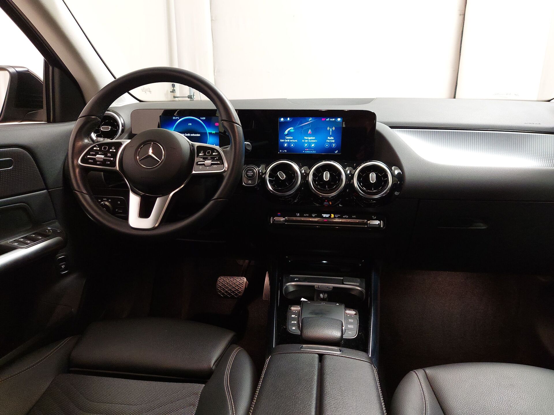 Mercedes-Benz 200 d Progressive Navi LED MBUX T-Leder RFK 16