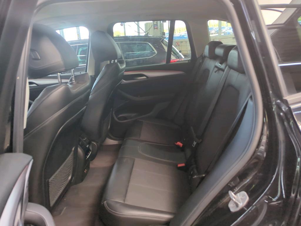 BMW X3 Advantage NAVI KLIMAAUT SHZ PDC LED 7