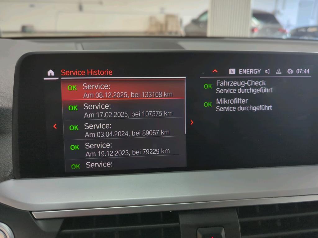 BMW X3 Advantage NAVI KLIMAAUT SHZ PDC LED 10