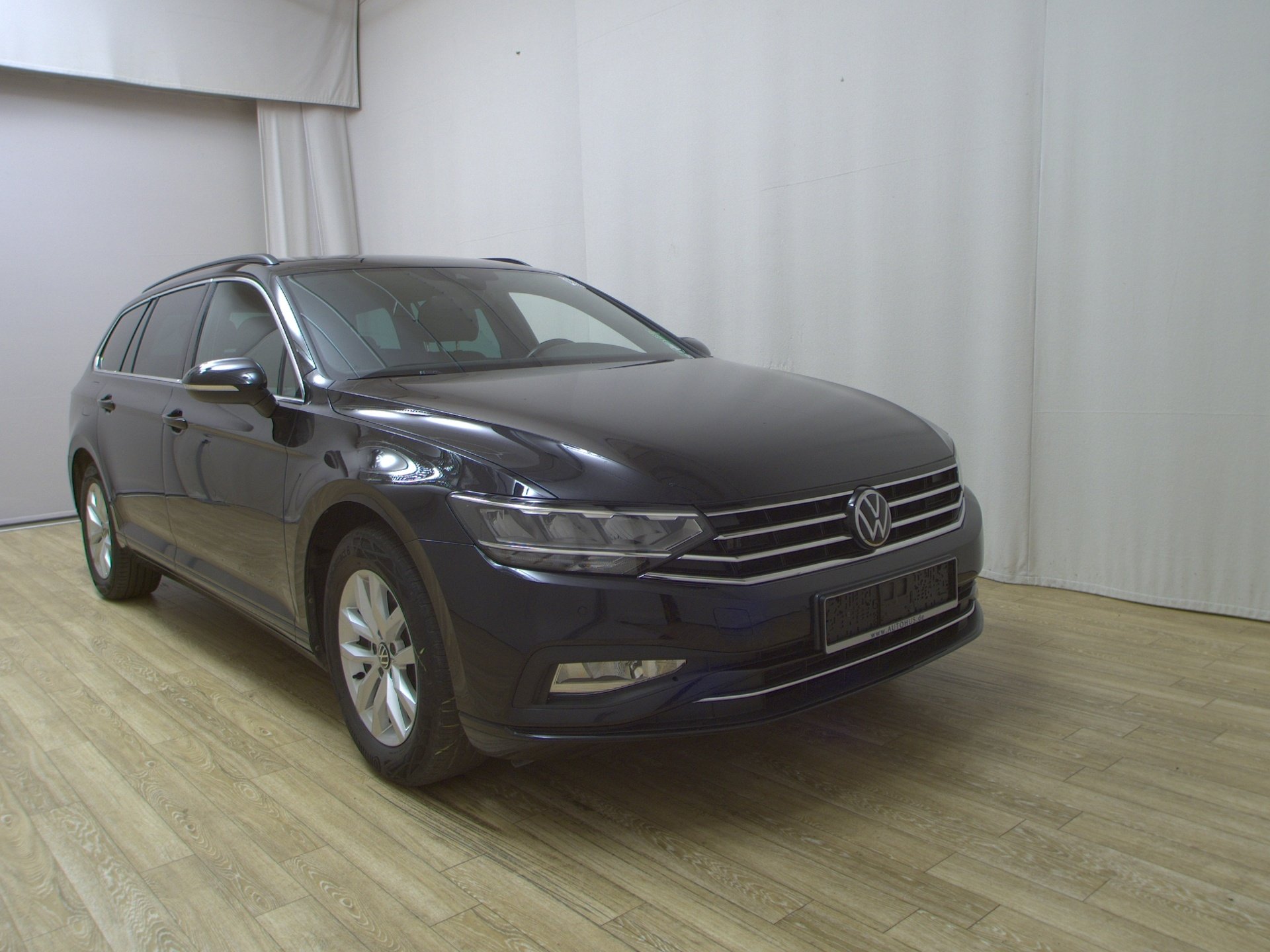 Volkswagen Passat Var. 2.0 TDI Business Navi LED AID StHzg 3