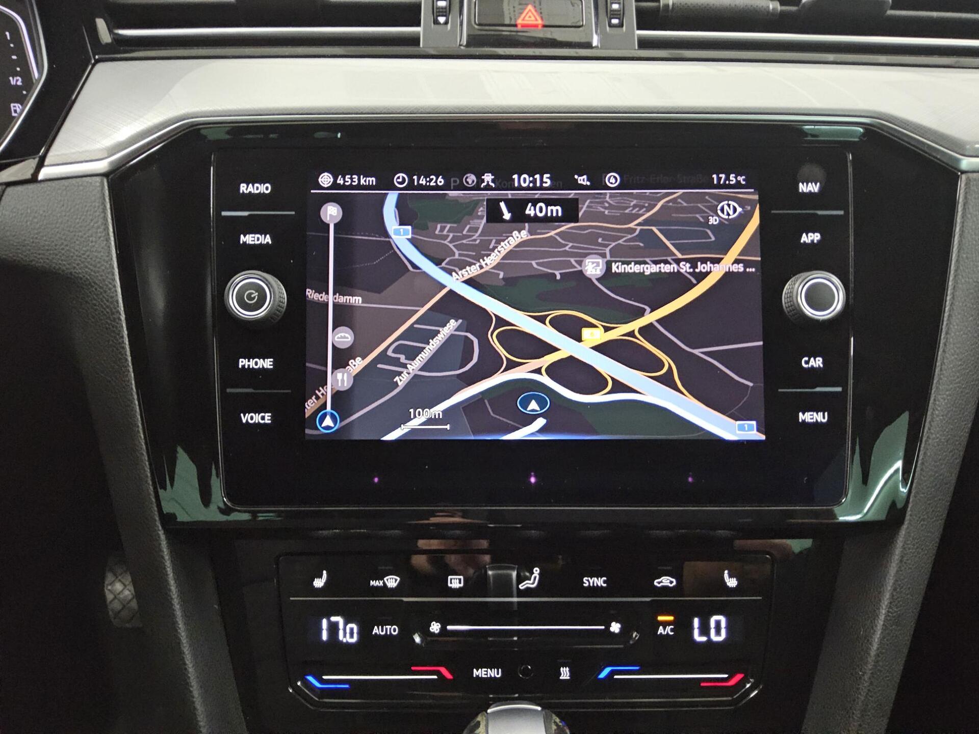 Volkswagen Passat Var. 2.0 TDI Business Navi LED AID StHzg 7