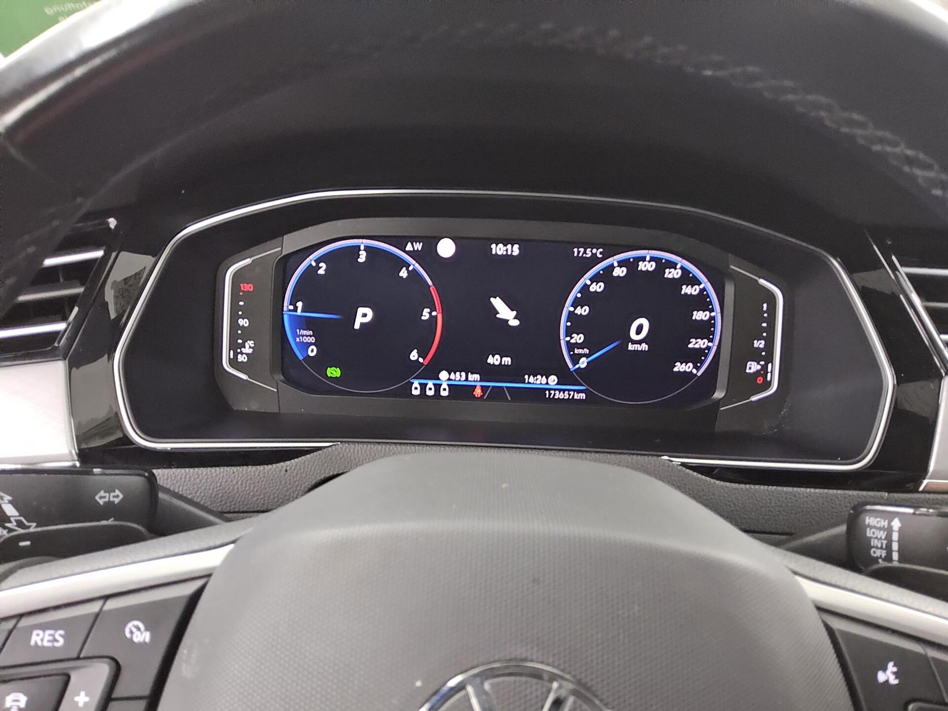 Volkswagen Passat Var. 2.0 TDI Business Navi LED AID StHzg 8