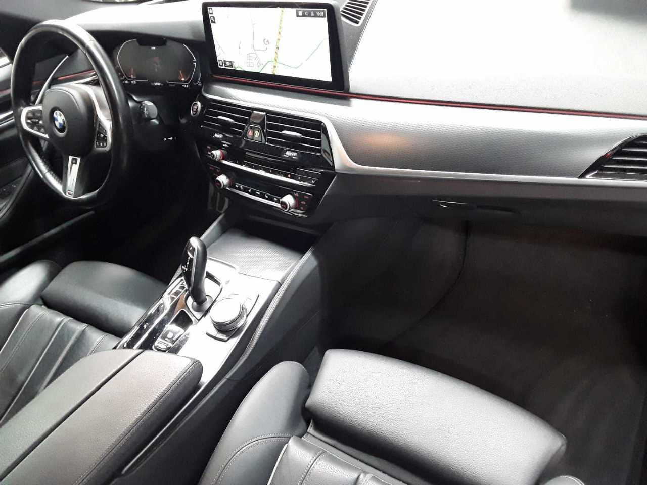 BMW 520d Touring M-Sport LEDER NAVI LED SPORTSITZE SHZ 4
