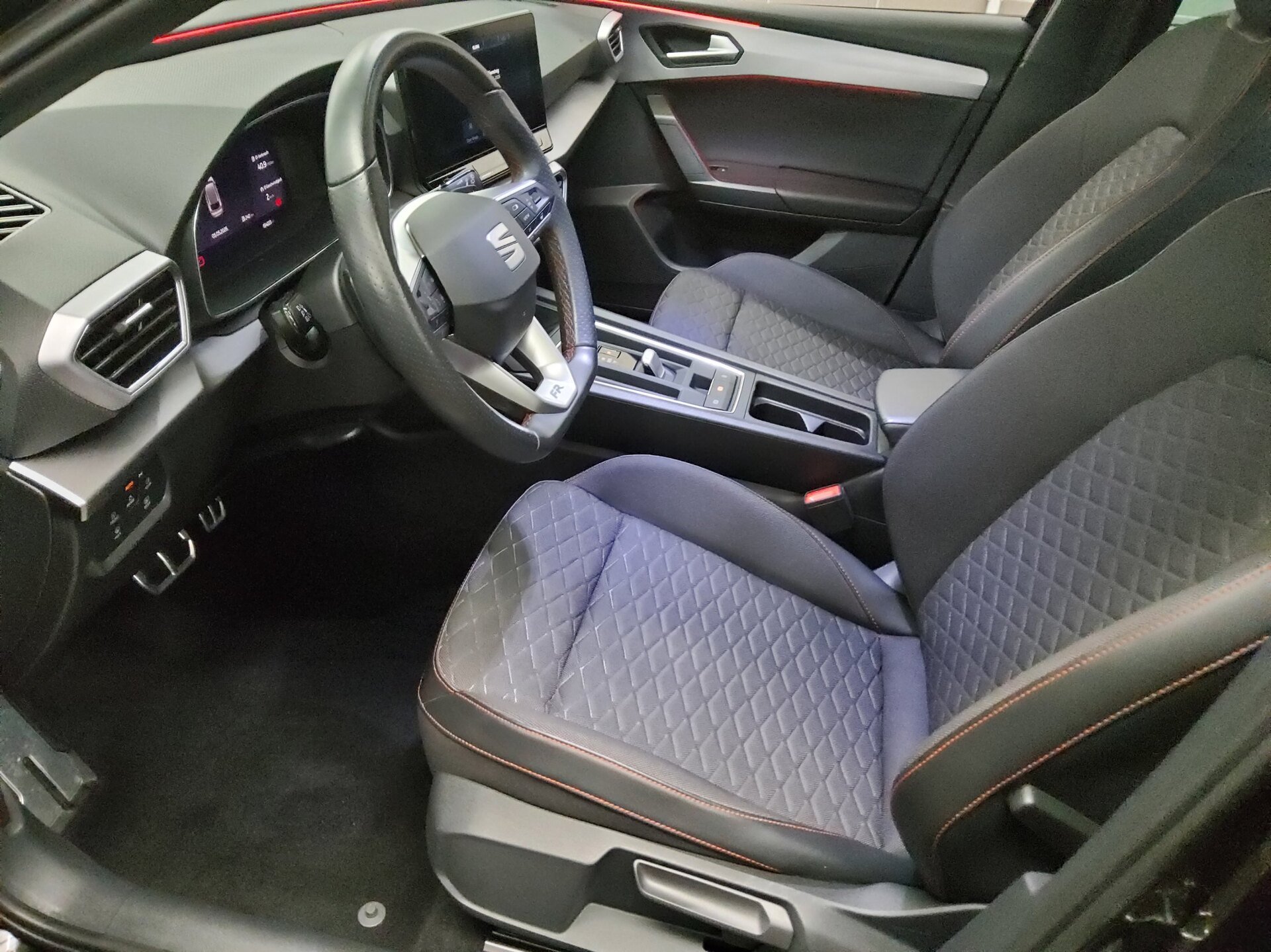 Seat Leon Sportstourer 1.0 TSI FR-Line Navi LED ACC 9