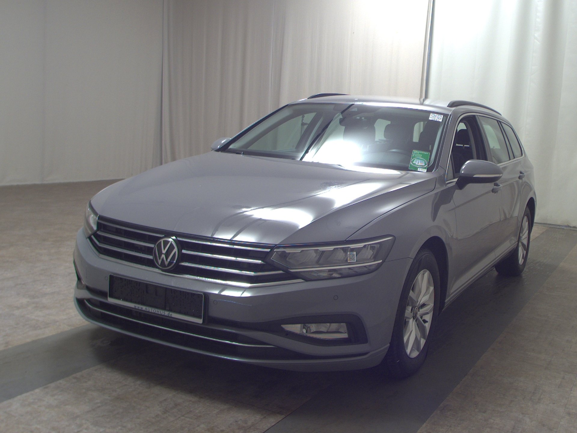 Volkswagen Passat Var. 2.0 TDI Business Navi LED RFK H-K 2