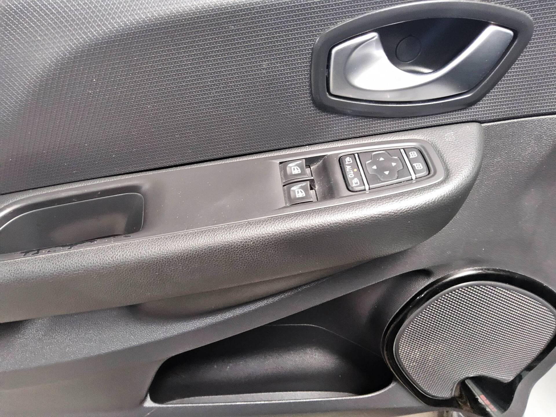 Renault Clio 0.9 TCe 9