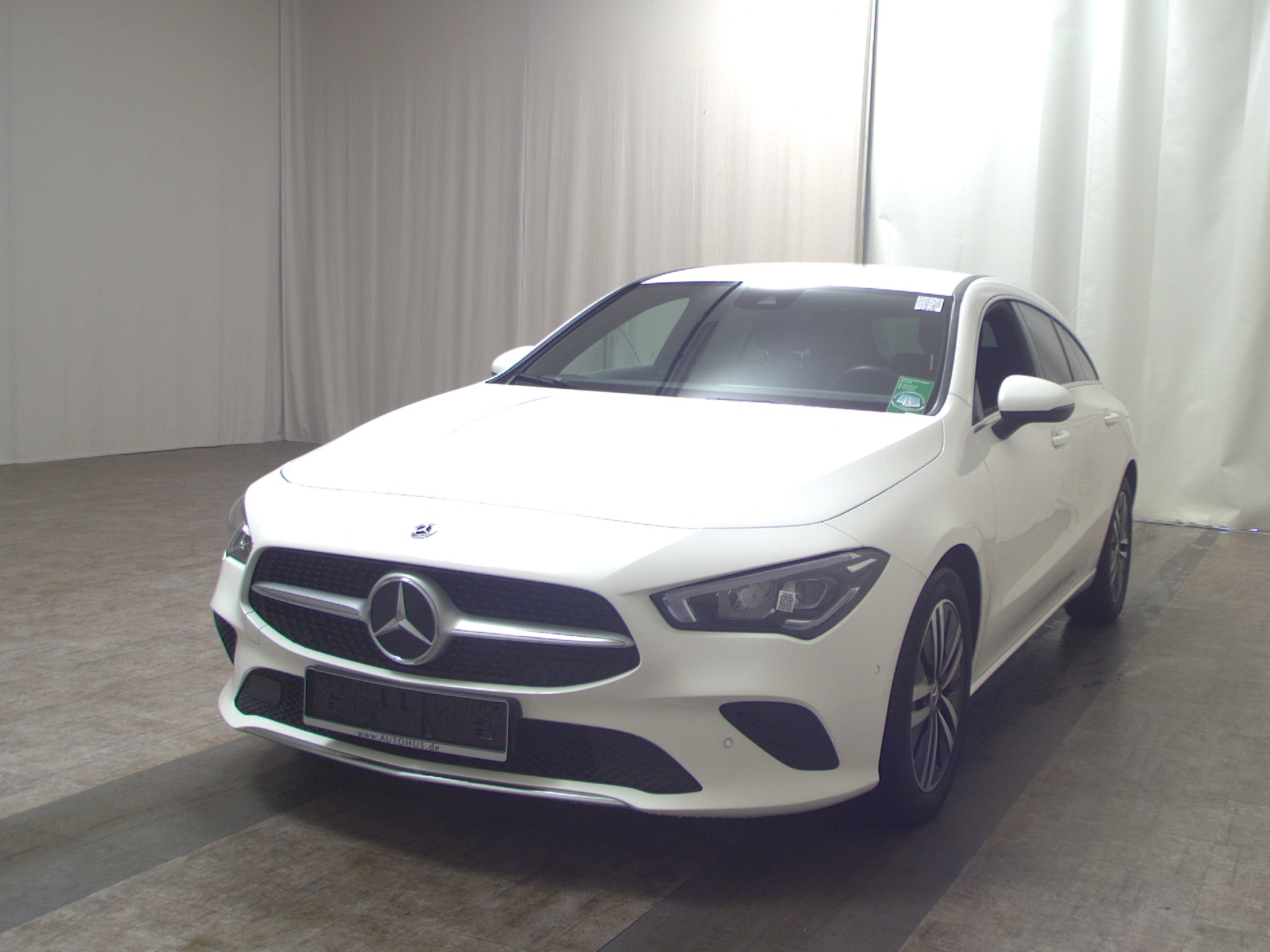 Mercedes-Benz CLA 200 SB d Progressive T-Leder Navi LED RfK 2