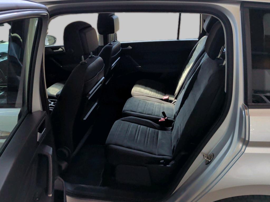 Volkswagen Touran 2.0 TDI Comf. Navi AHK RFK ACC 8