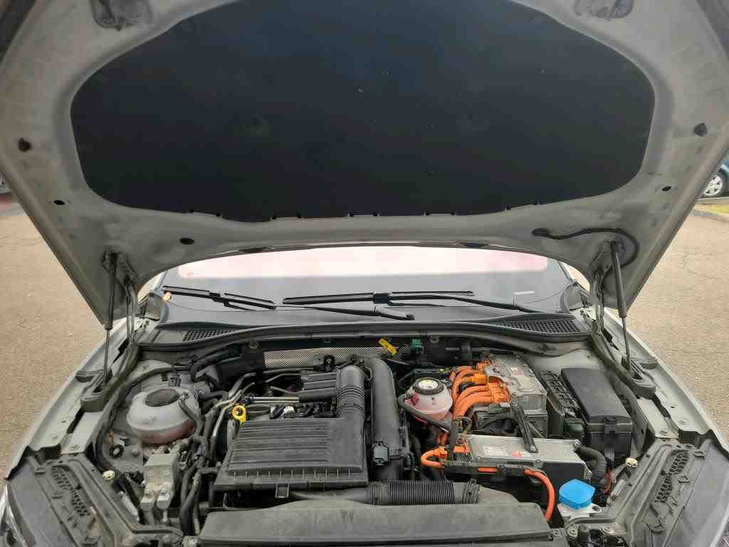 Skoda Superb Kombi 1.4 TSI iV SportLine NAVI ACC AHK DC T-LEDER 11