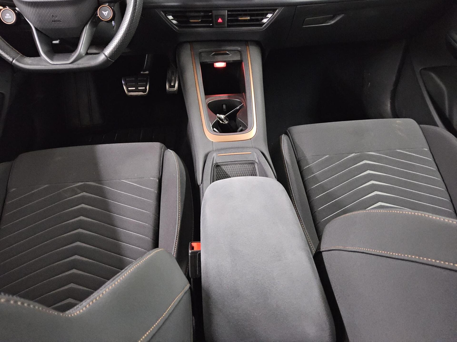 Cupra Born Navi LED RFK ACC PDC 6
