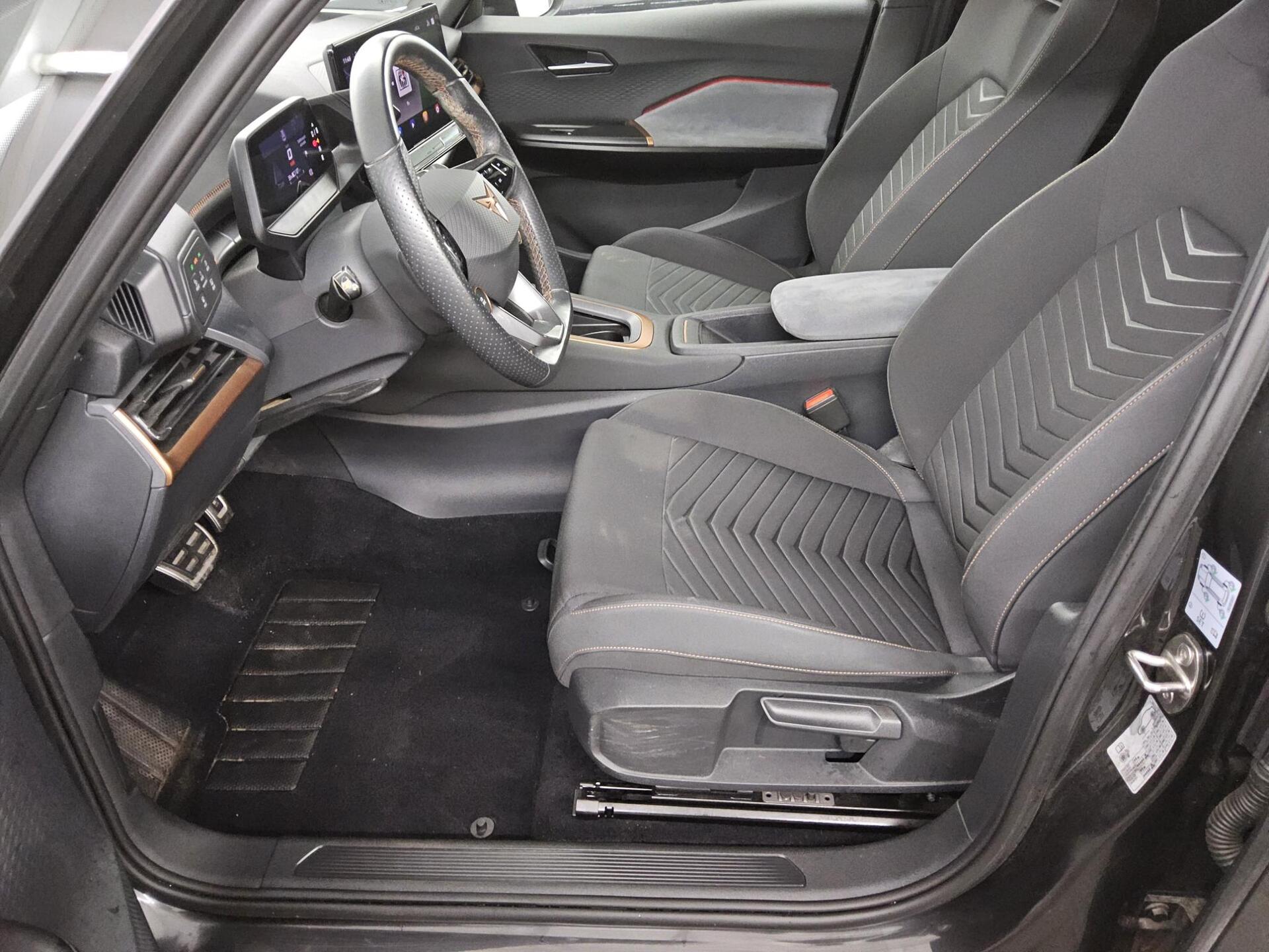 Cupra Born Navi LED RFK ACC PDC 9
