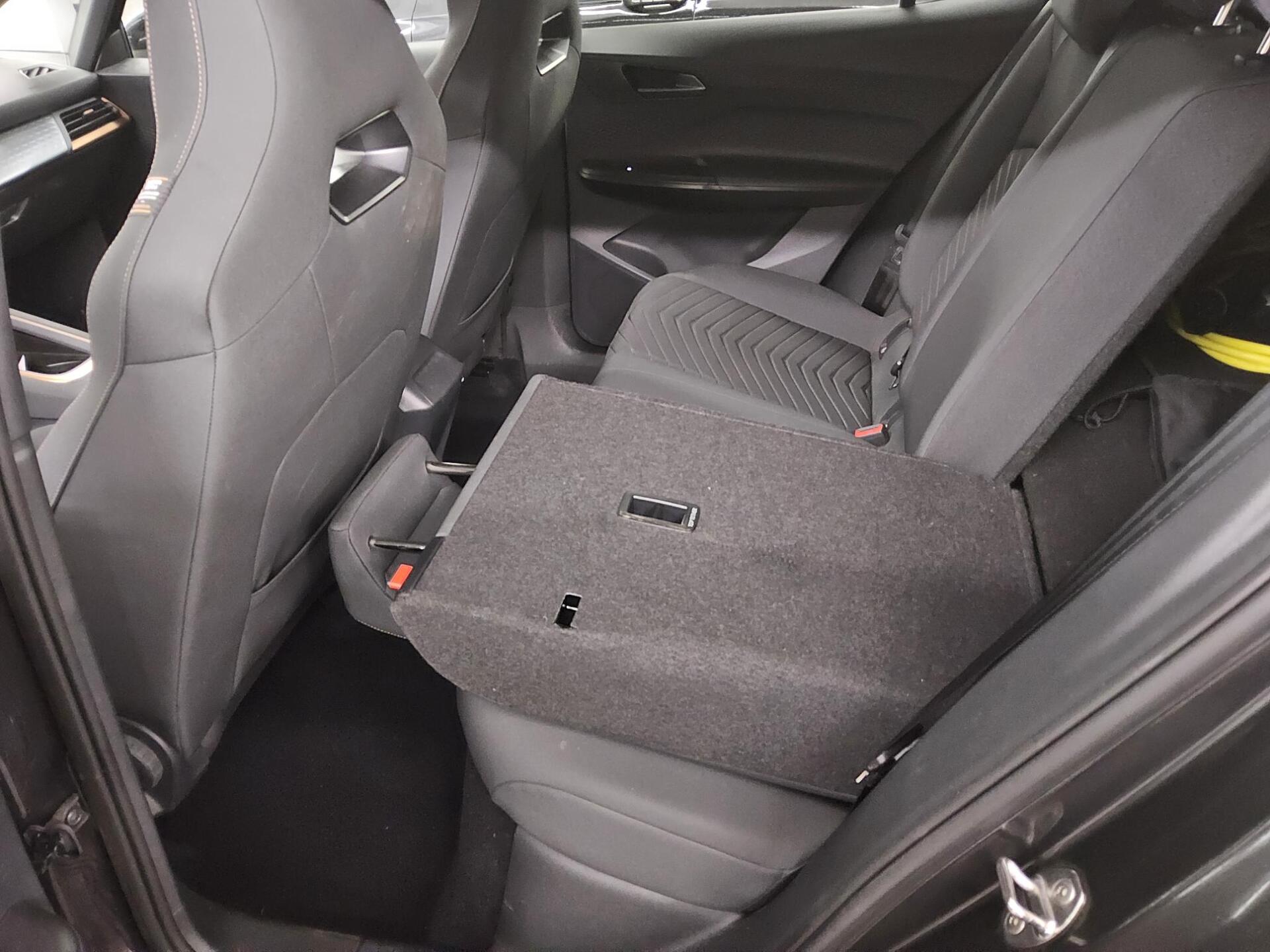Cupra Born Navi LED RFK ACC PDC 13