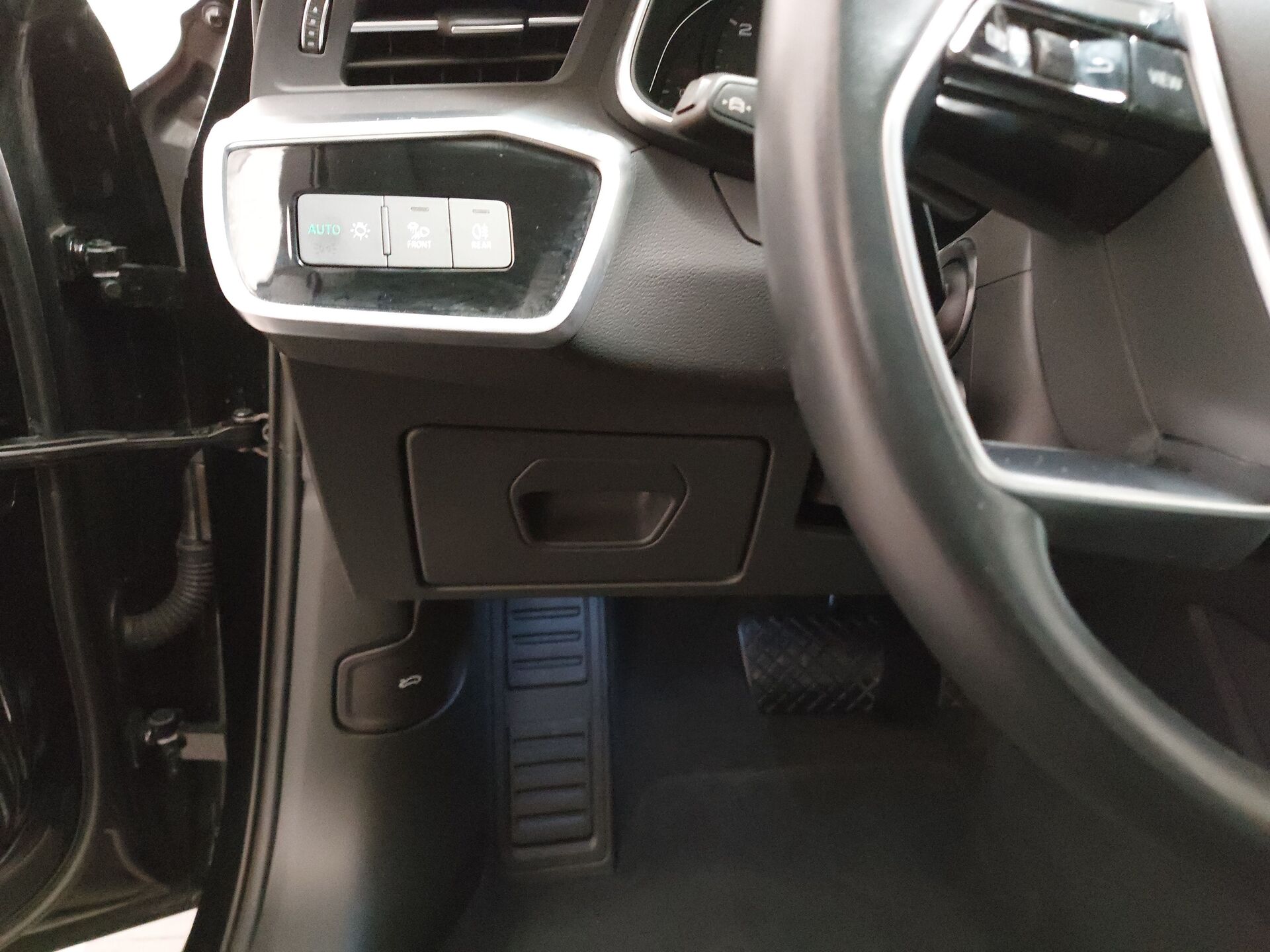 Audi A6 Avant 40 TDI Navi LED Shz Leder 13