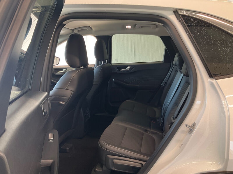 Ford Kuga 1.5 EB LEDER NAVI KLIMAAUT LED SHZ 7