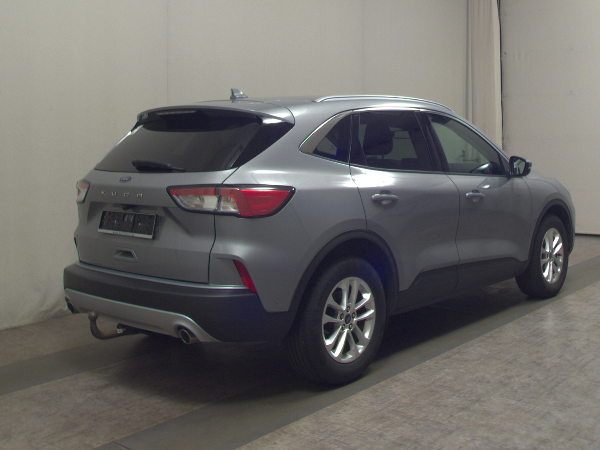 Ford Kuga 1.5 TDCi Titanium X 4