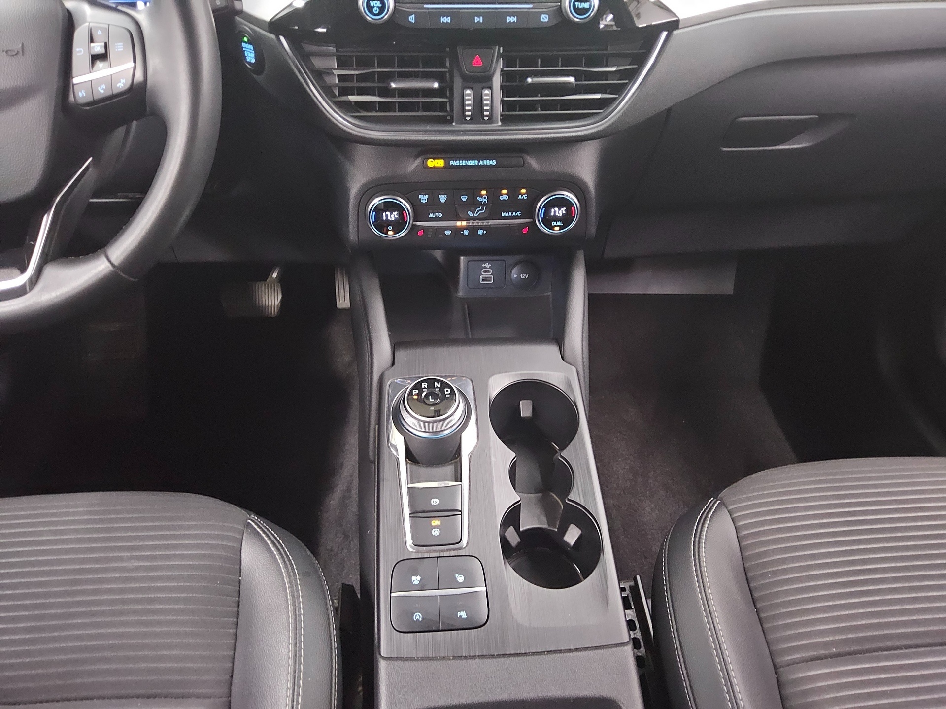Ford Kuga 1.5 TDCi Titanium X 6