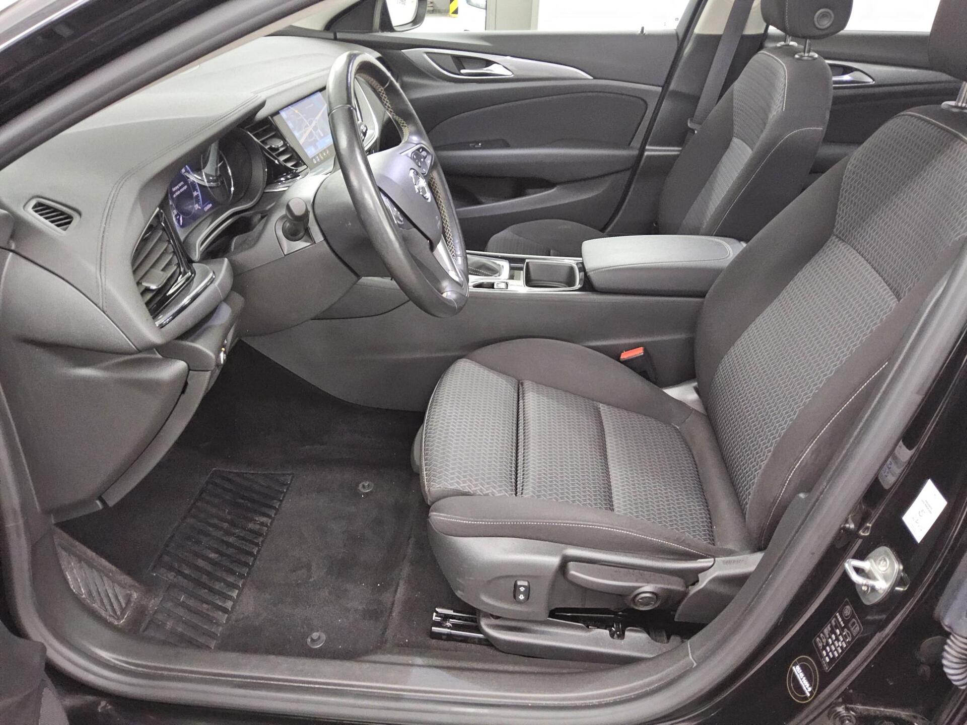 Opel Insignia ST 1.5 D Business Ed. Navi LED Pano RFK 8