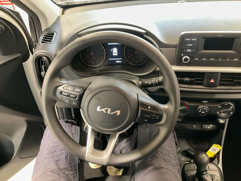Kia Picanto 1.0 KLIMA RADIO 6